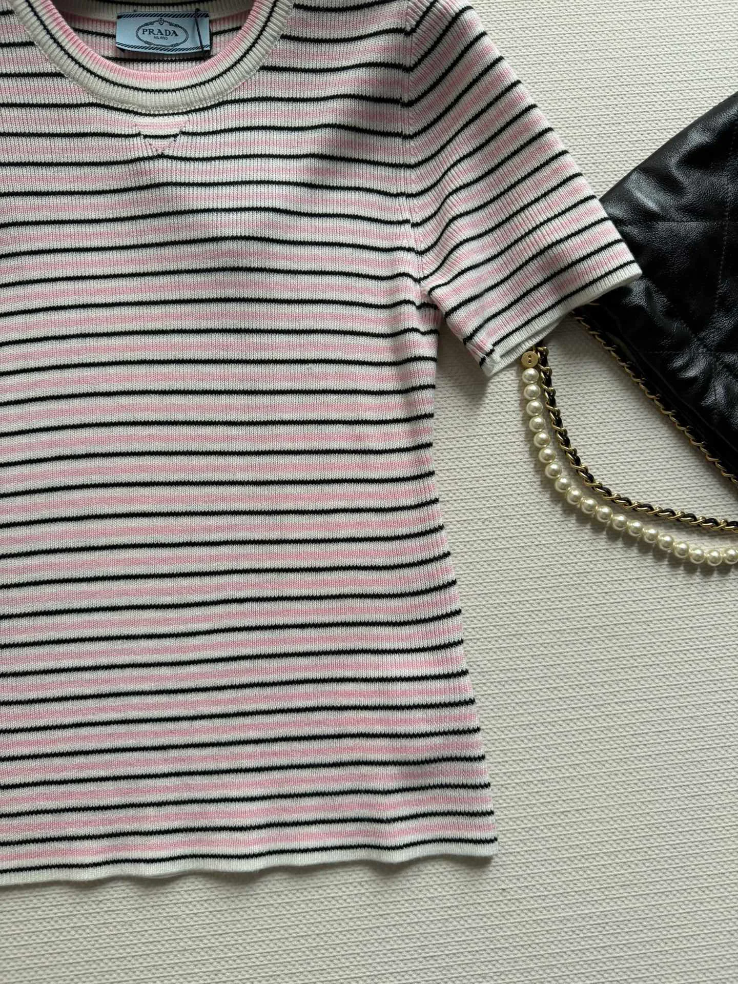 Футболки Женские Prada 11421736