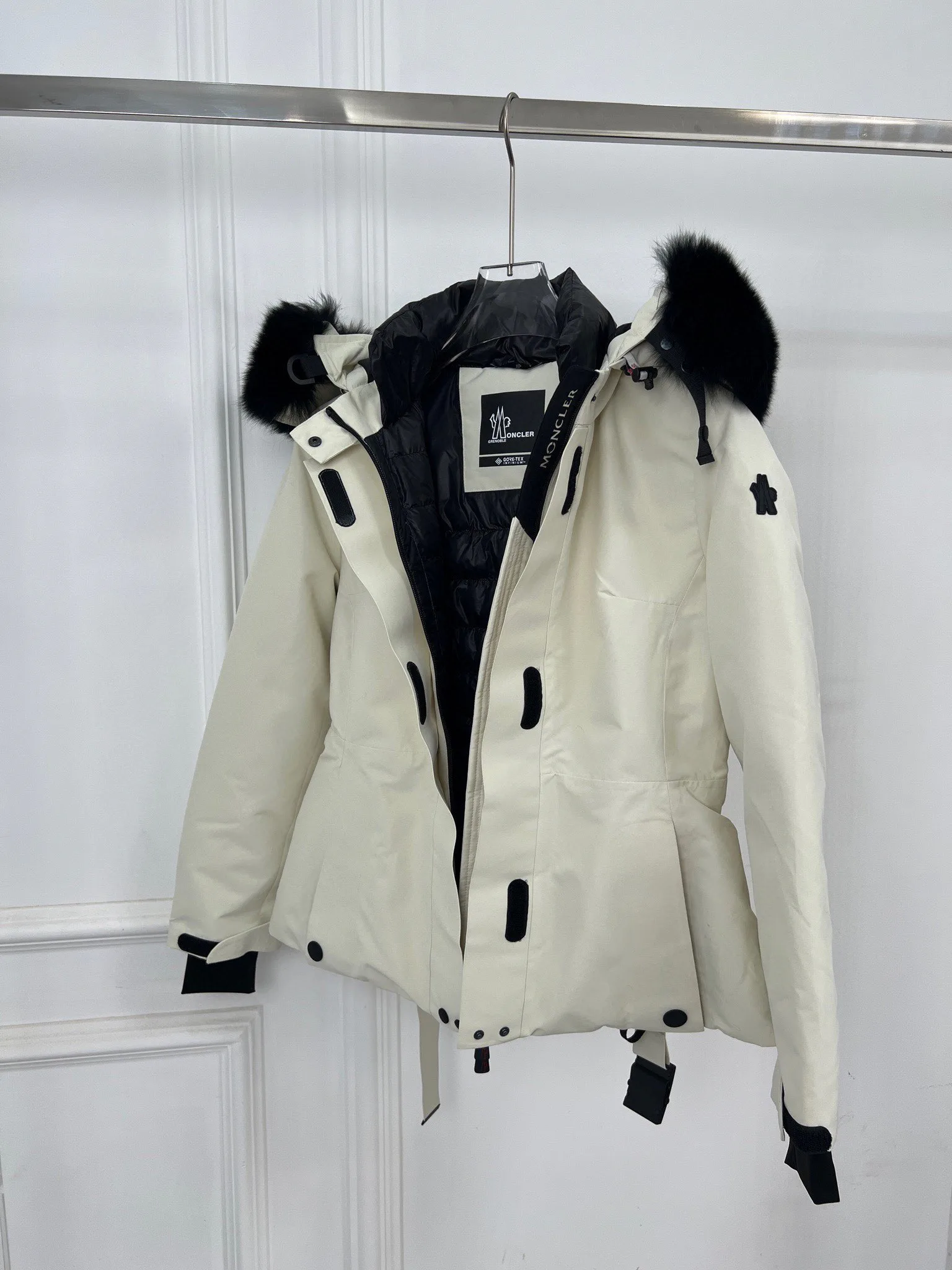 Куртки И Пуховики Женские Moncler 18416208