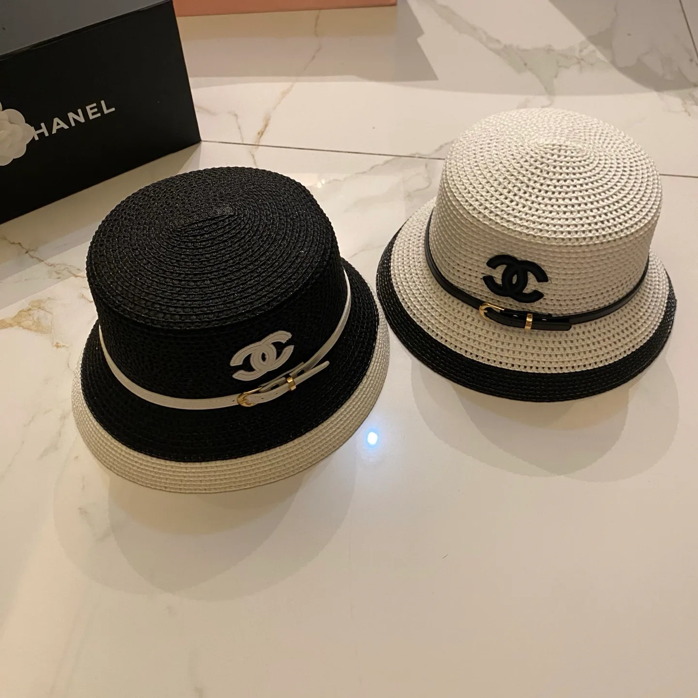 Головные Уборы Chanel 17498283