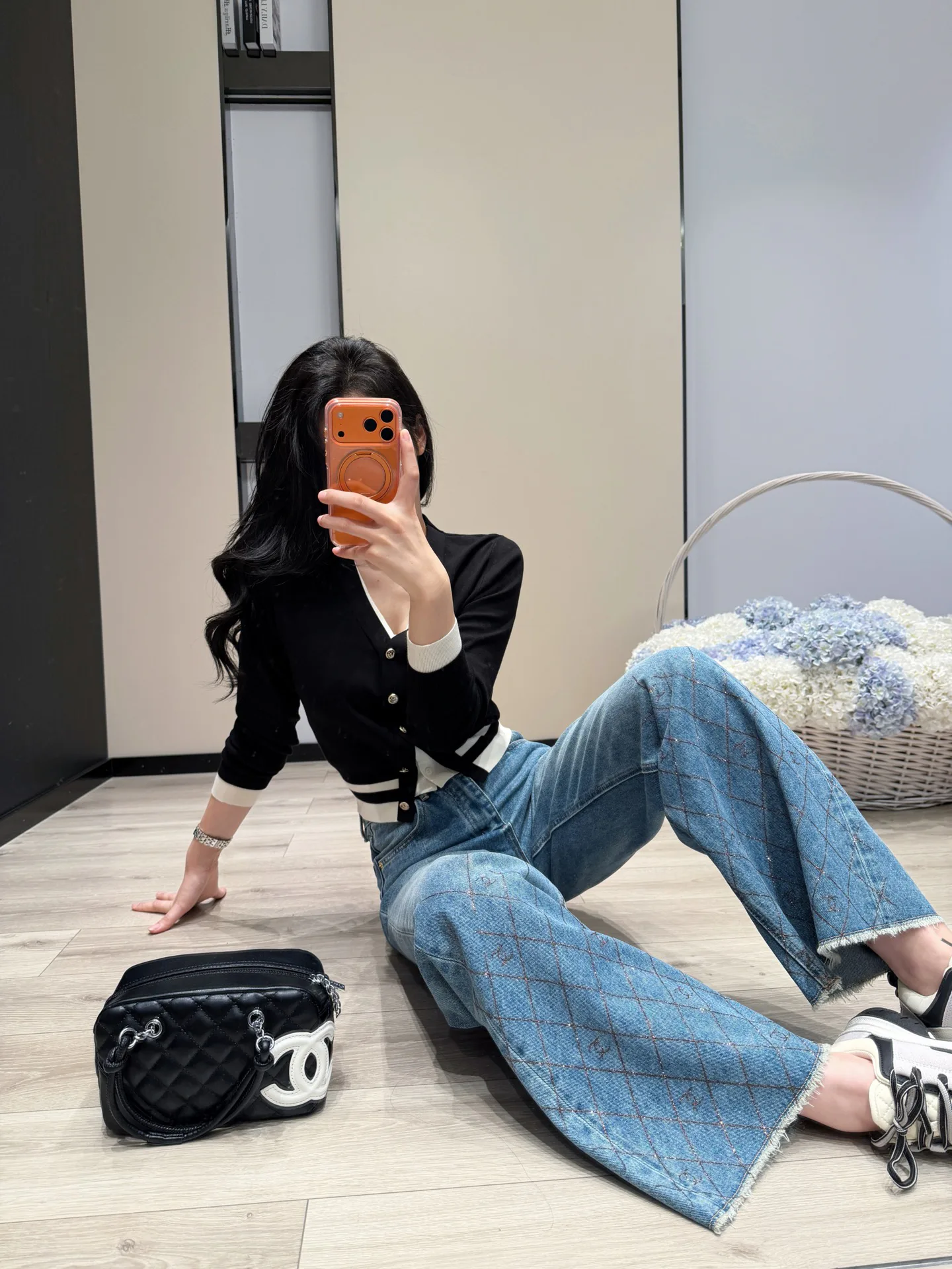 Джинсы Женские Chanel 18375374