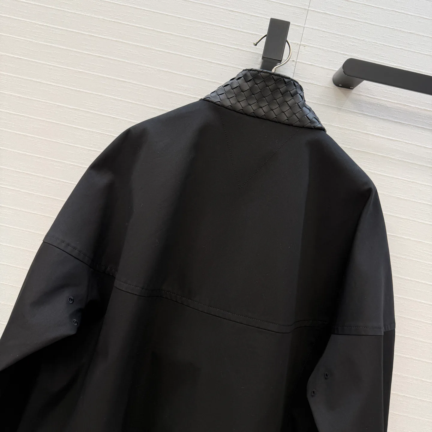 Куртки И Пуховики Женские Bottega Veneta 18432212
