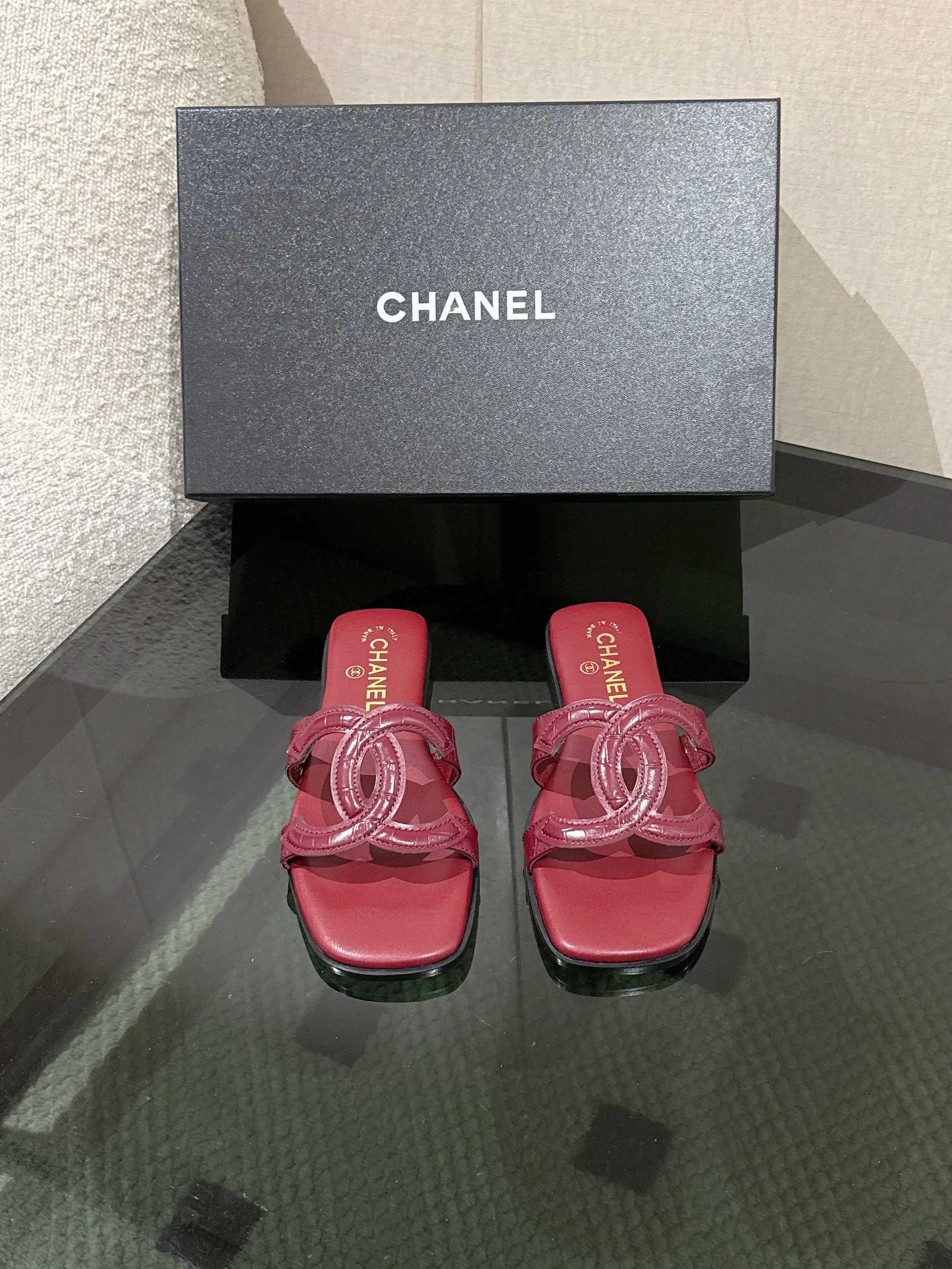 Шлепанцы Женские Chanel 11678187