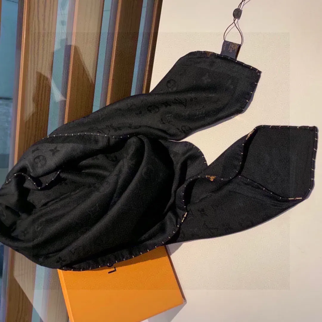 Шарфы Louis Vuitton 463885