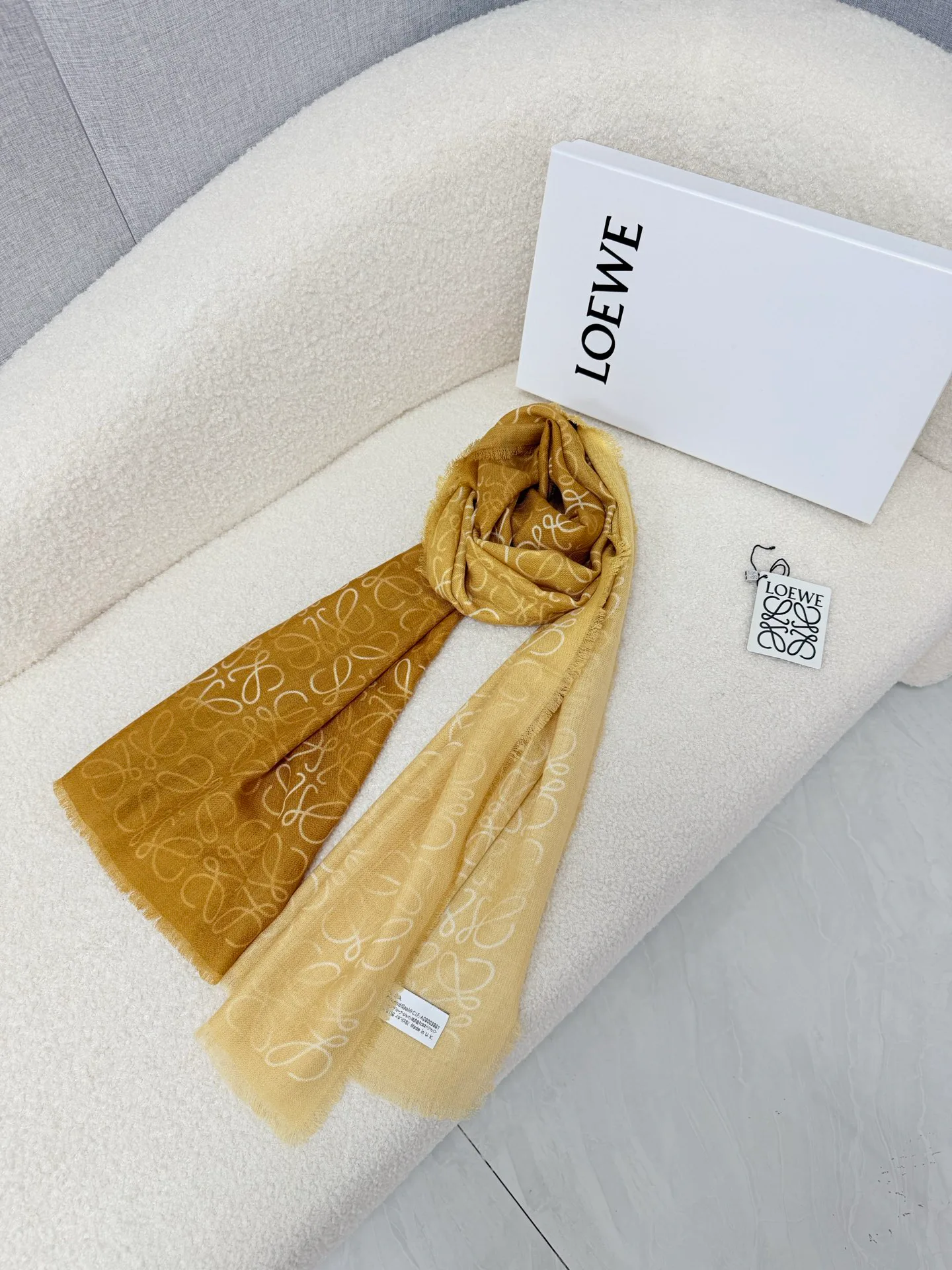 Шарфы Loewe 18322310