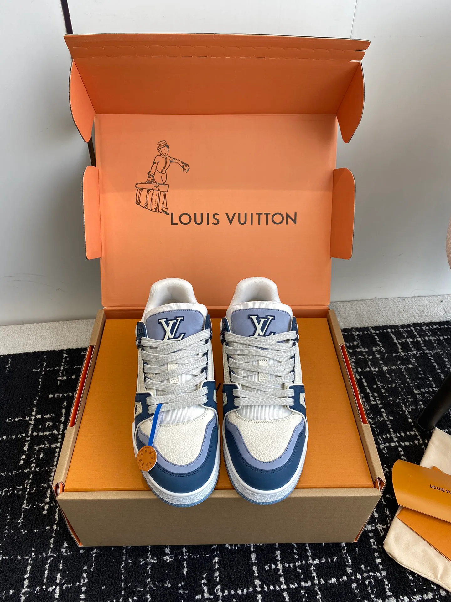 Кроссовки Женские Louis Vuitton 5790902