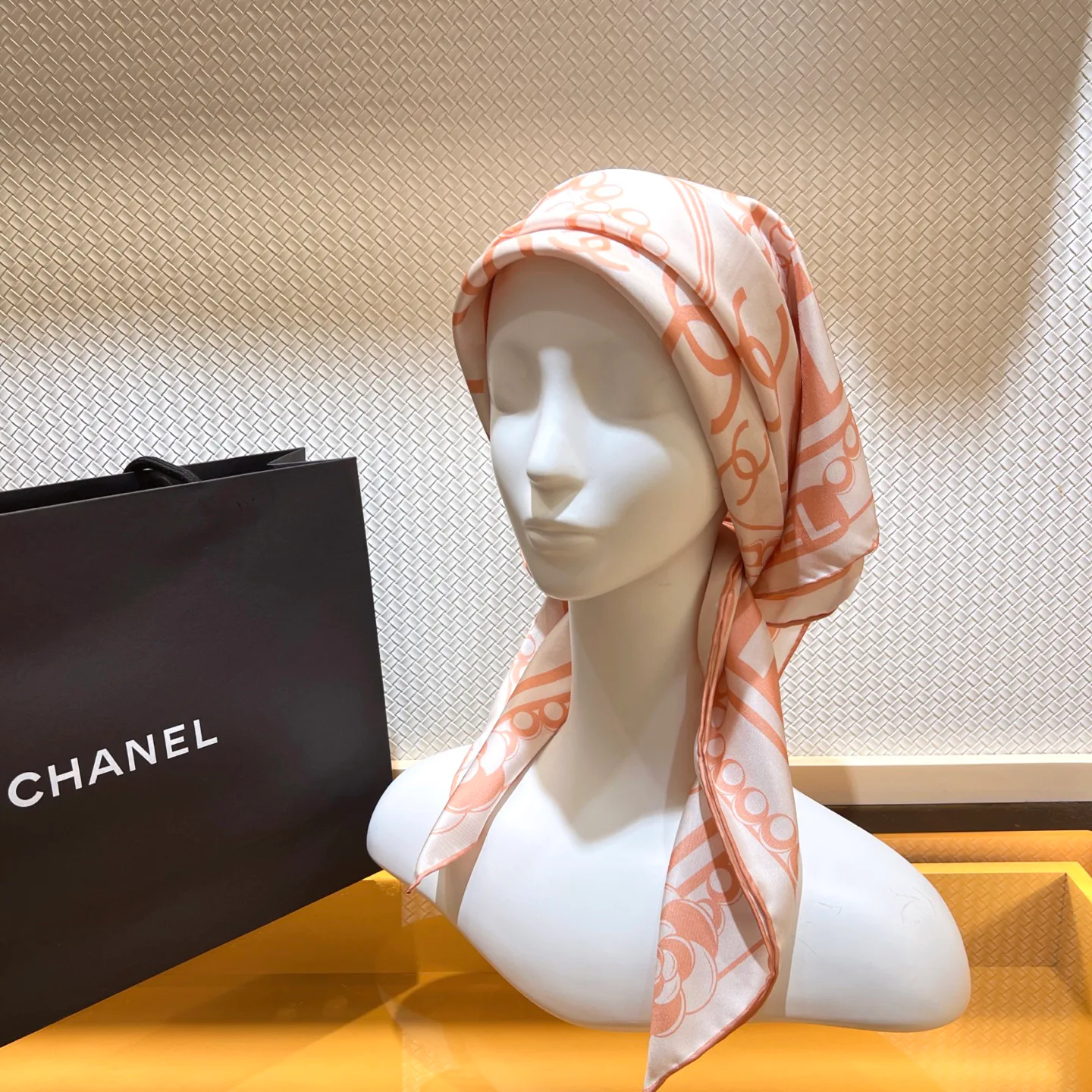 Платки Chanel 5021504