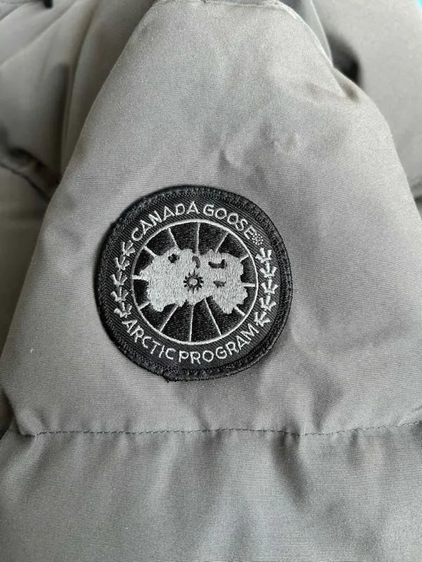 Куртки И Пуховики Женские Canada Goose 18111613