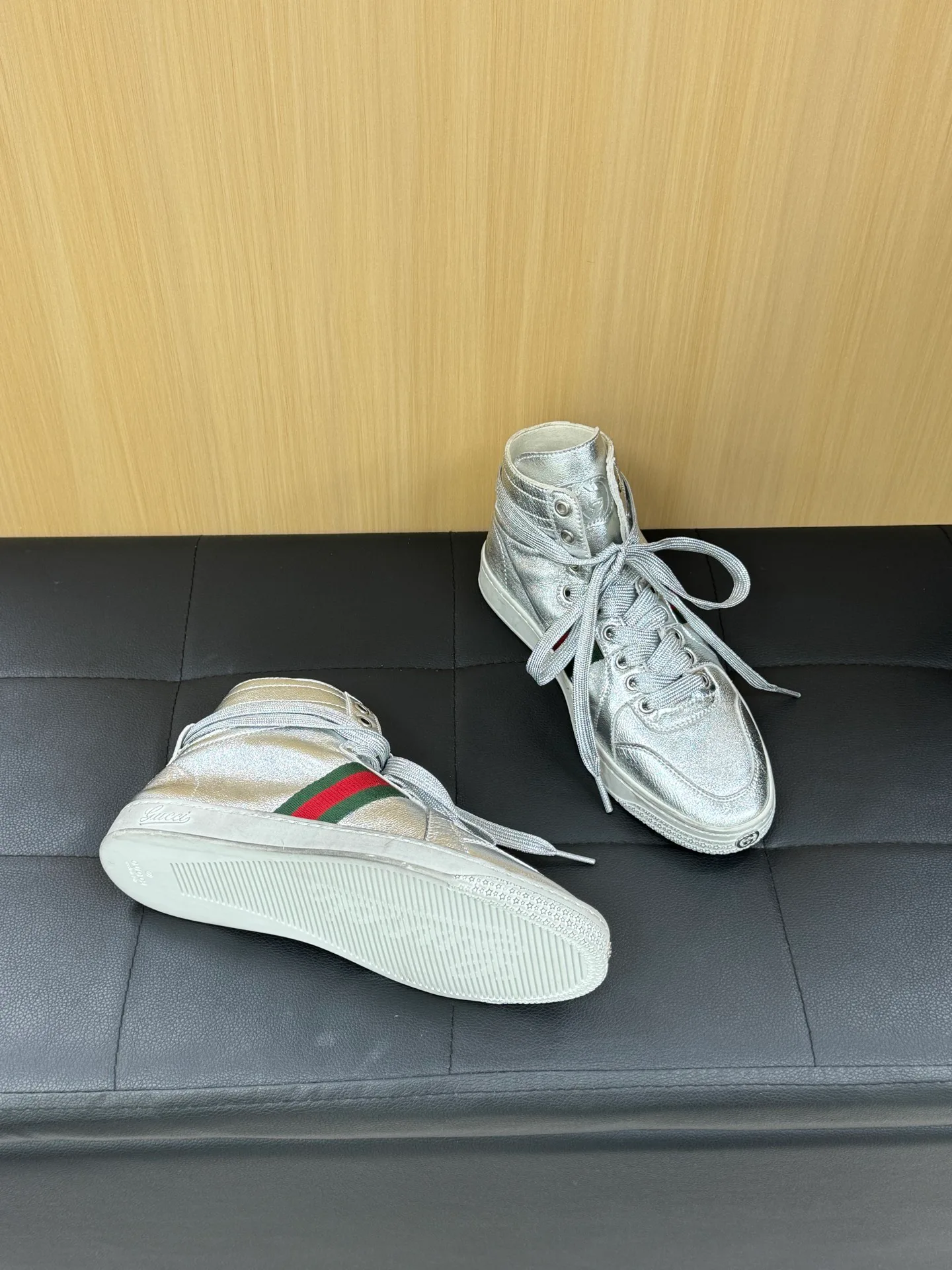 Кроссовки Женские Gucci 18708938