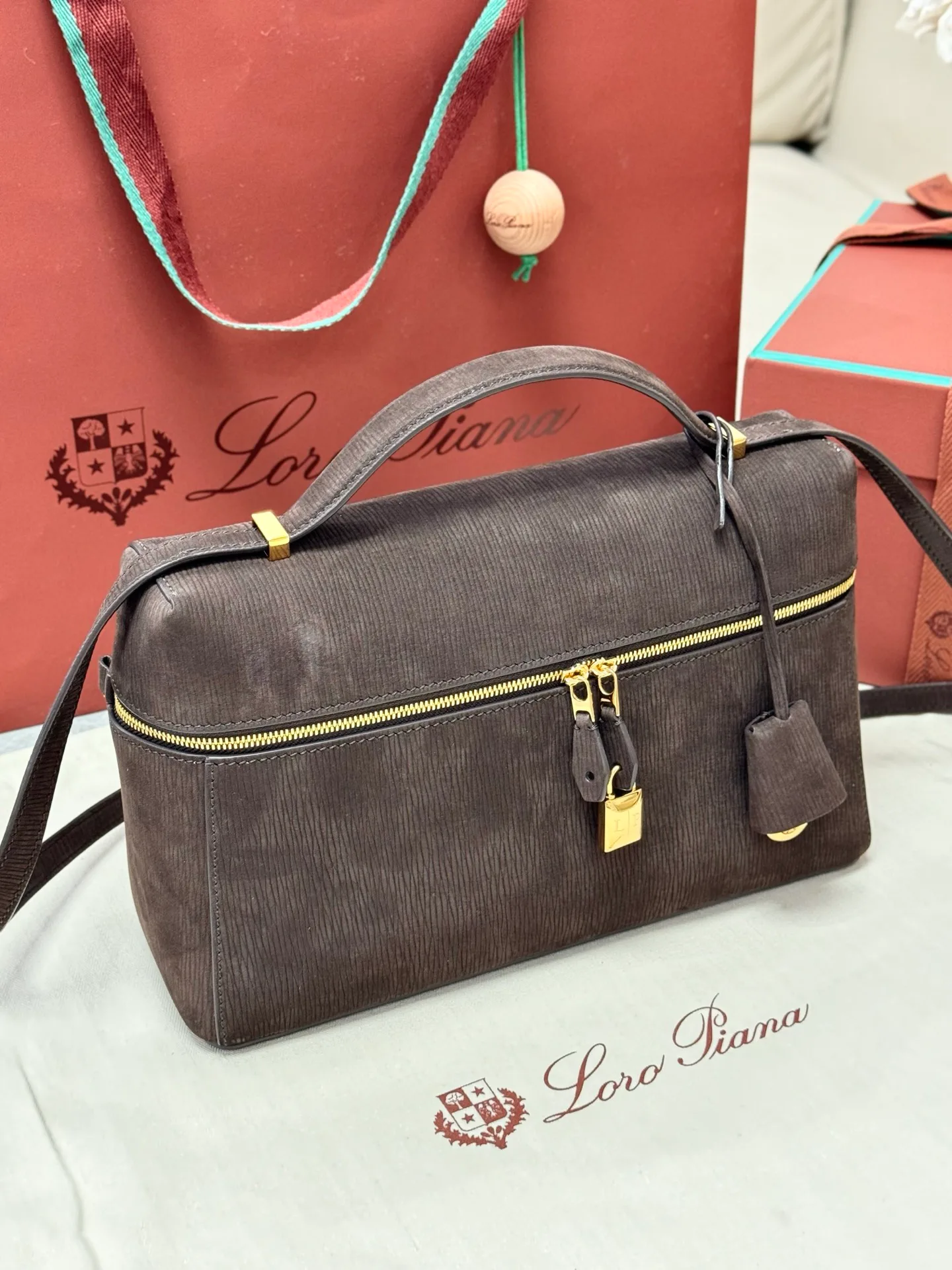 Классические Сумки Женские Loro Piana 17565037