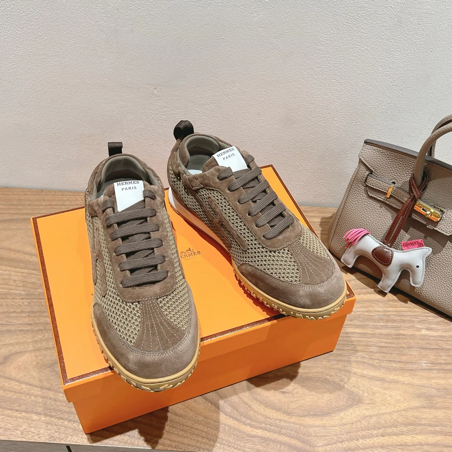 Кроссовки Женские Hermes 10189023