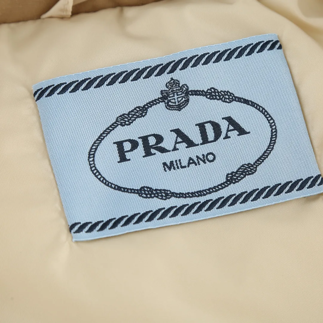 Жилеты Женские Prada 18022432