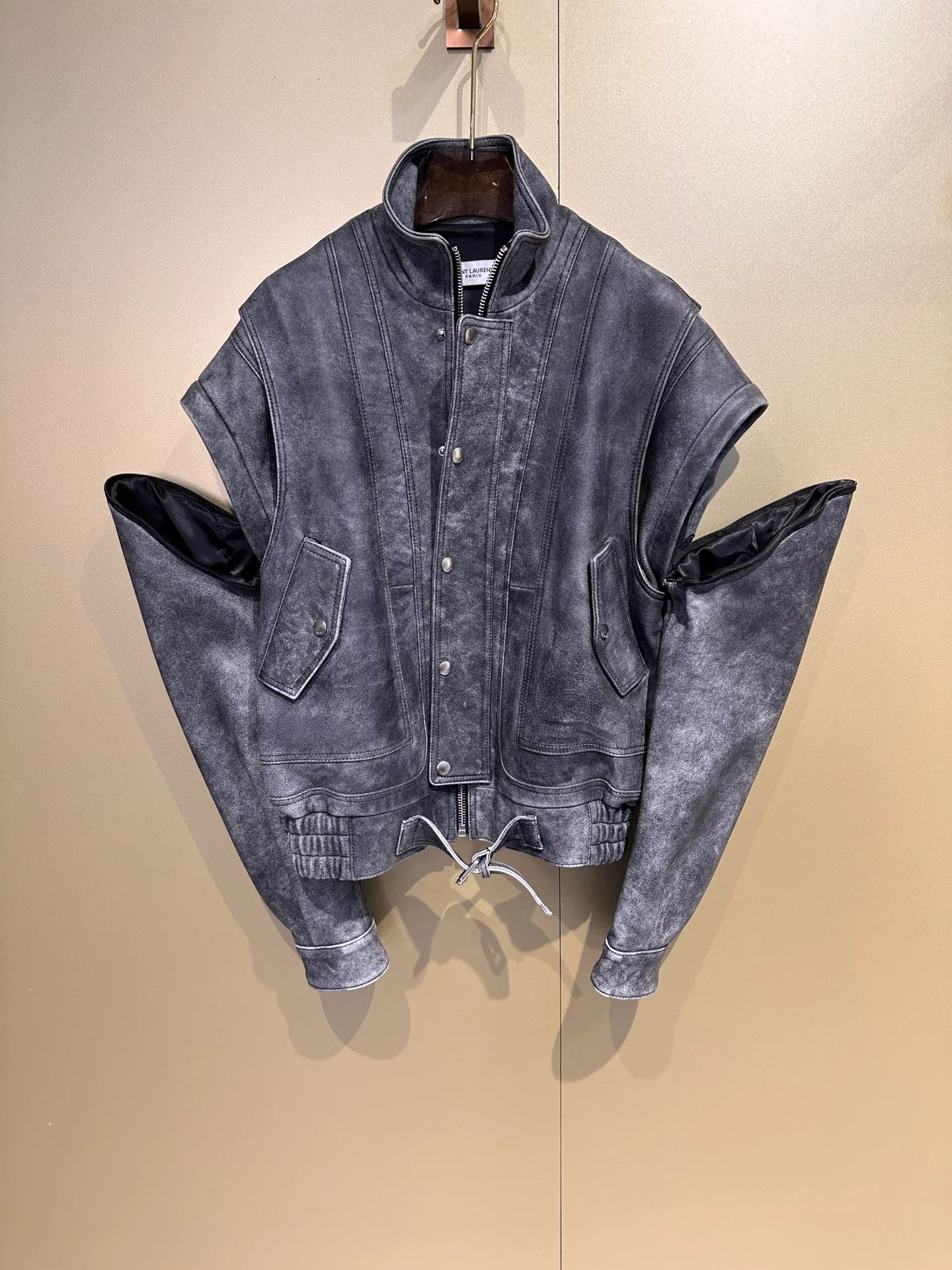 Кожаные Куртки И Дублёнки Женские Saint Laurent 18308401