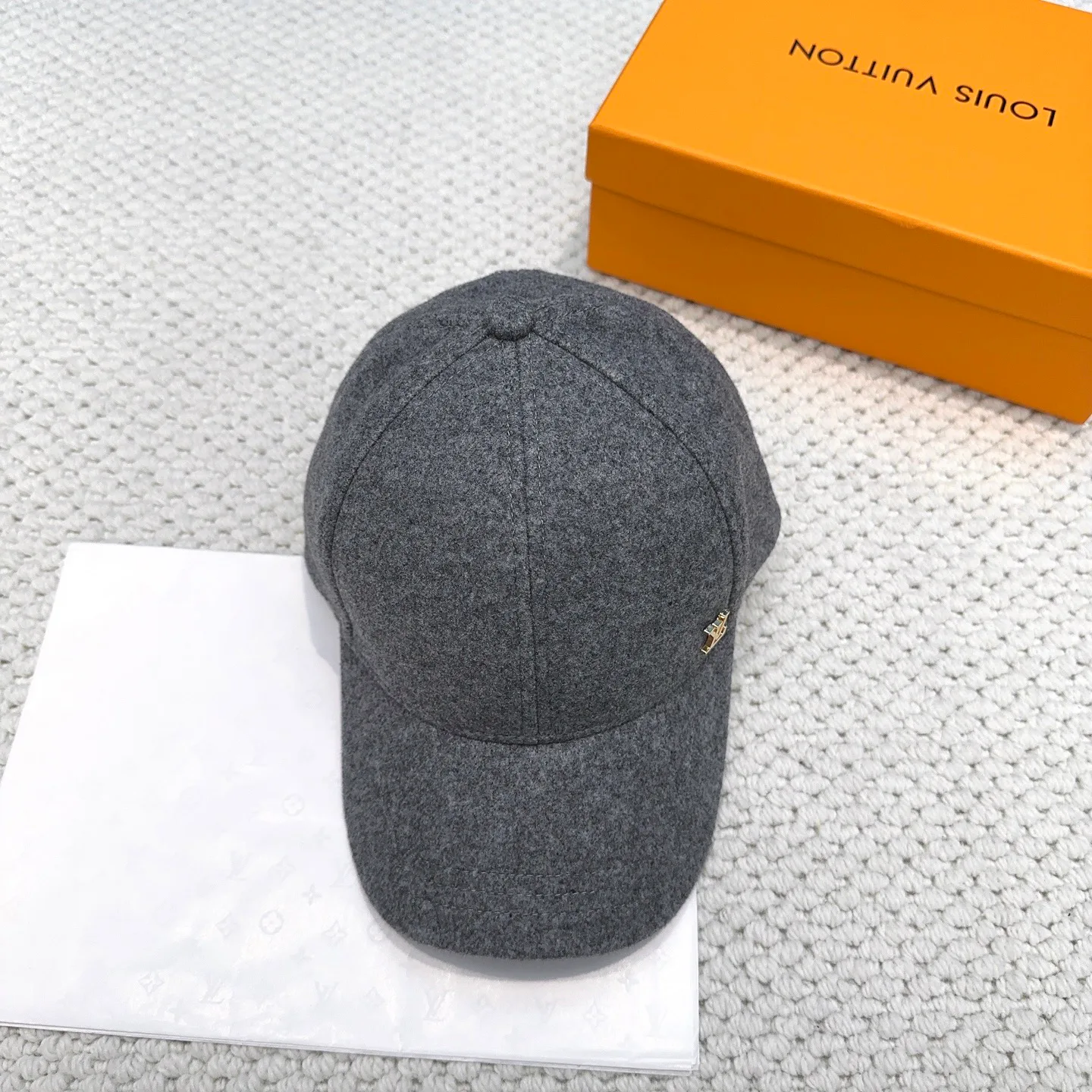 Головные Уборы Louis Vuitton 980980