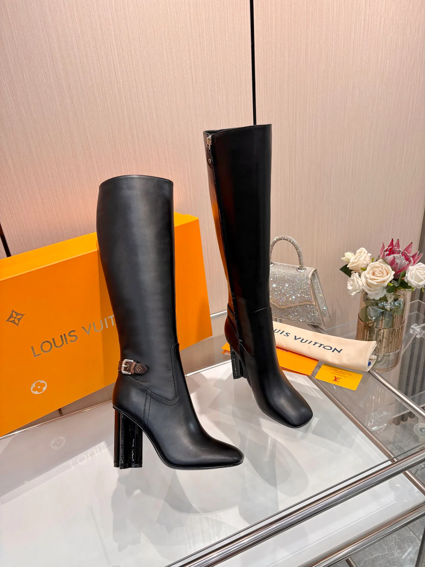 Сапоги Женские Louis Vuitton 19043392