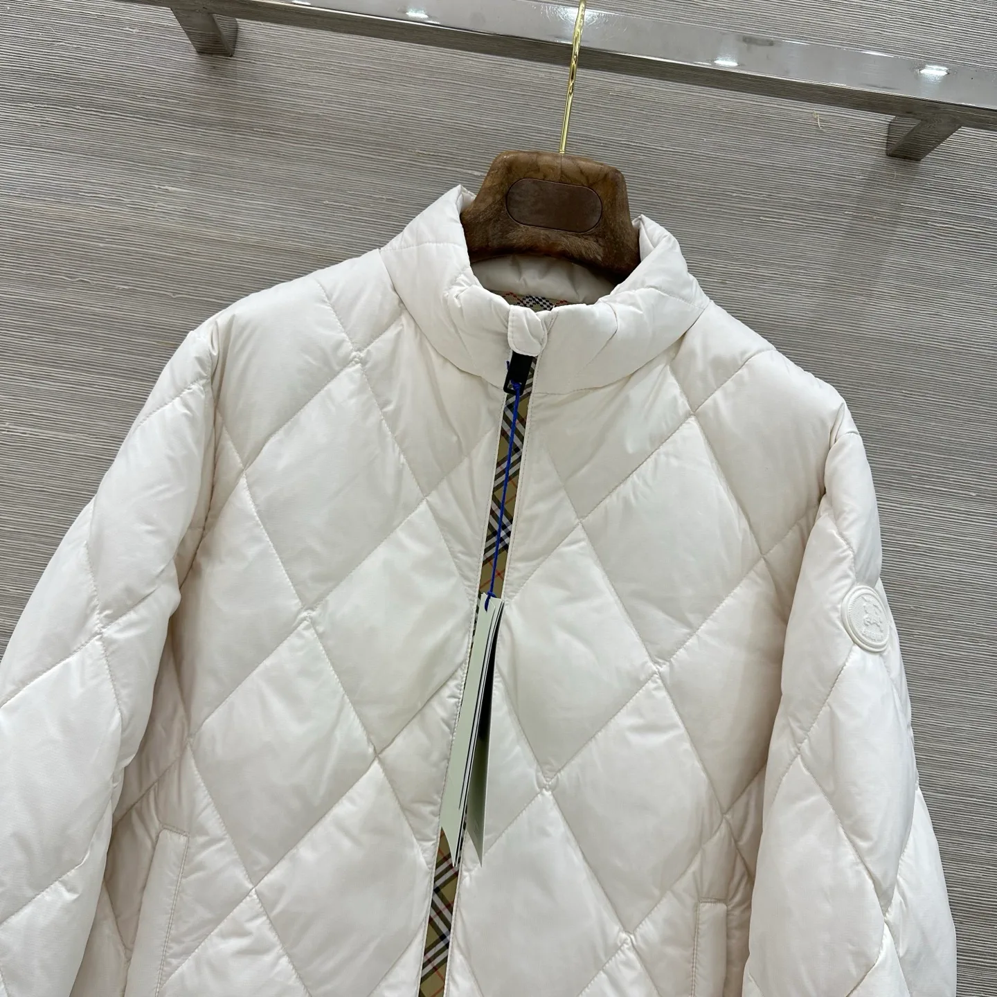 Куртки И Пуховики Женские Burberry 19131394