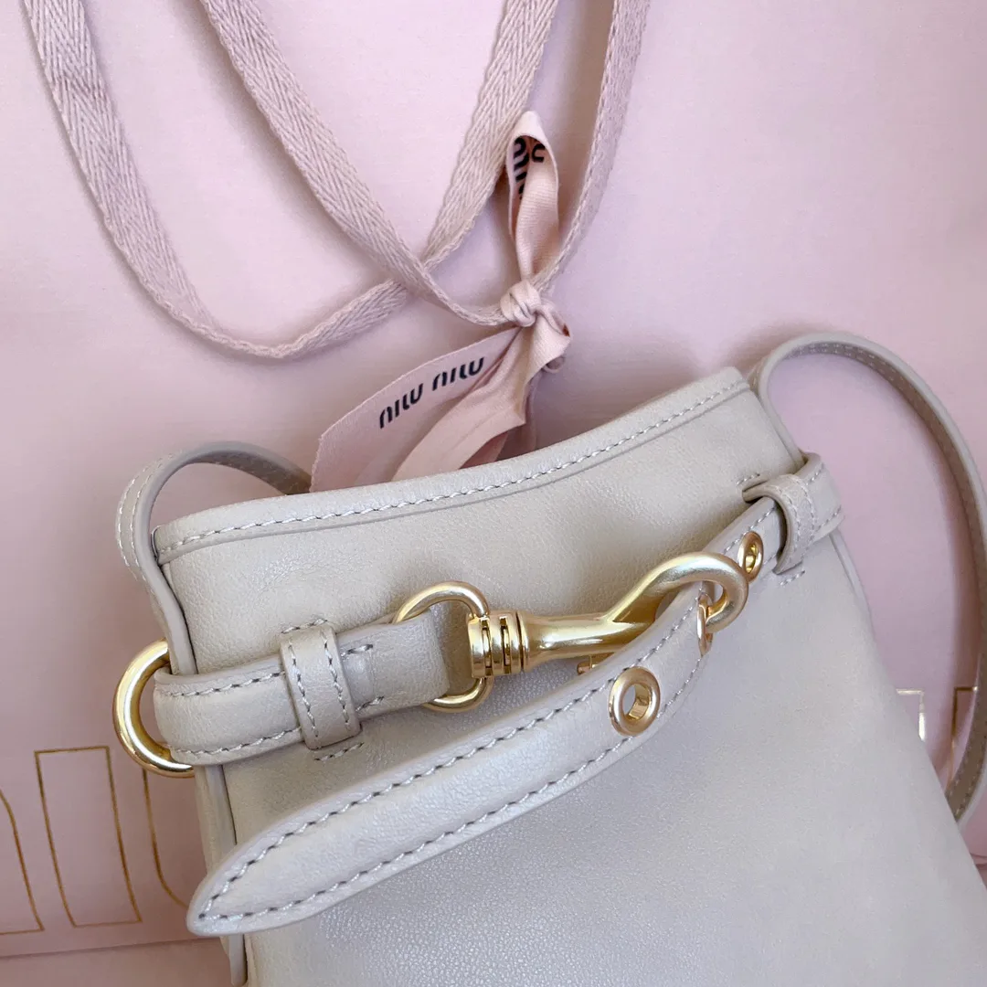 Клатчи Женские Miu Miu 11872259
