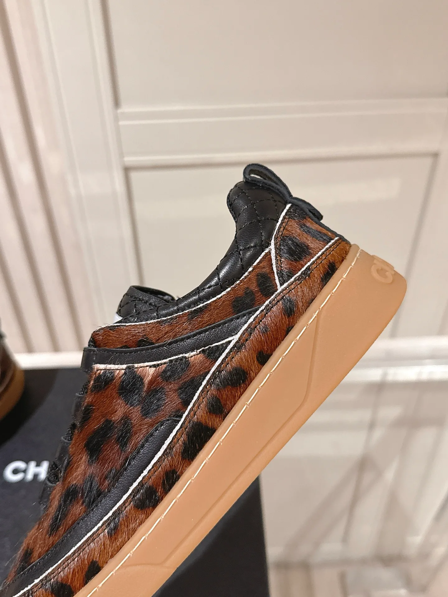 Кроссовки Женские Chanel 18146885