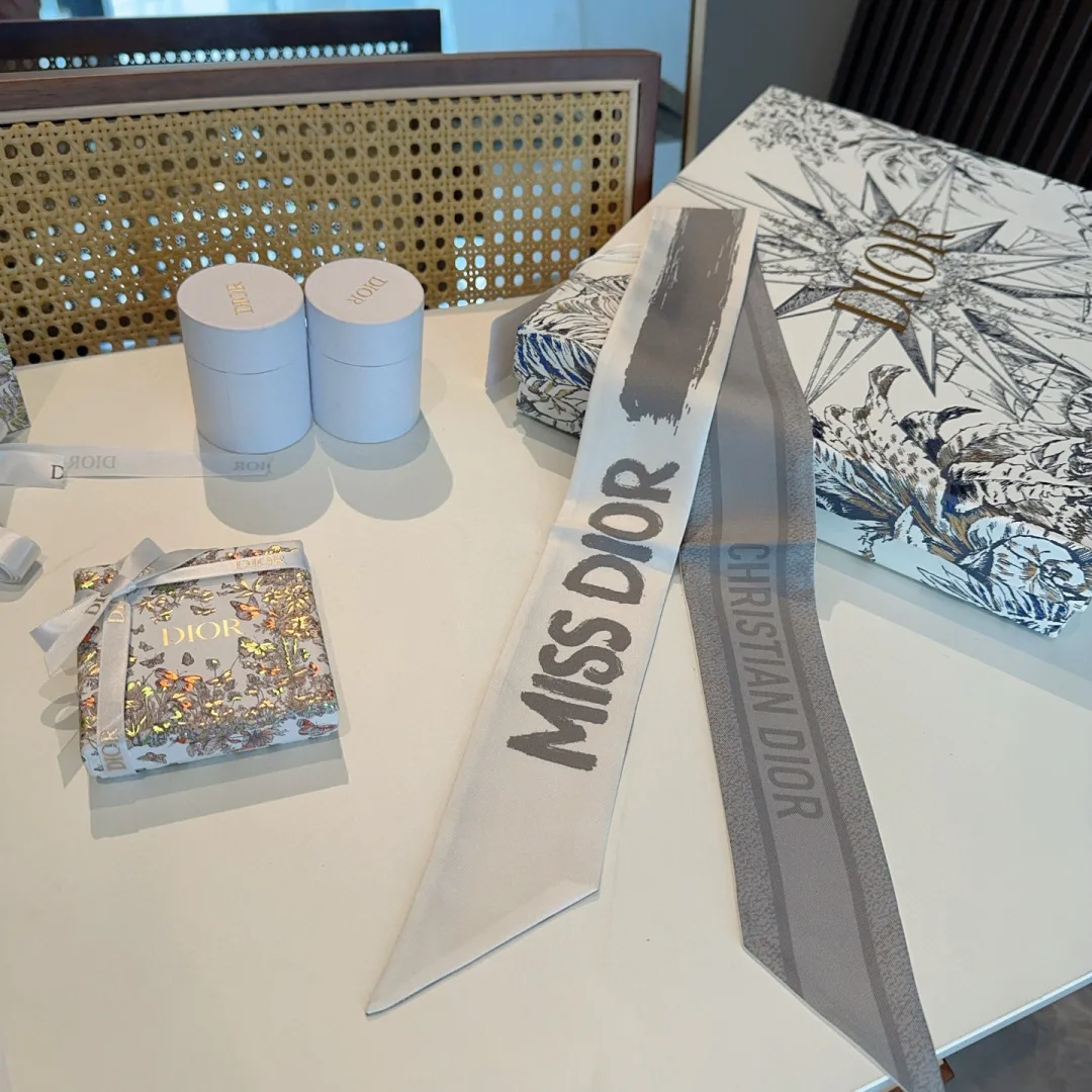 Платки Christian Dior 11055445