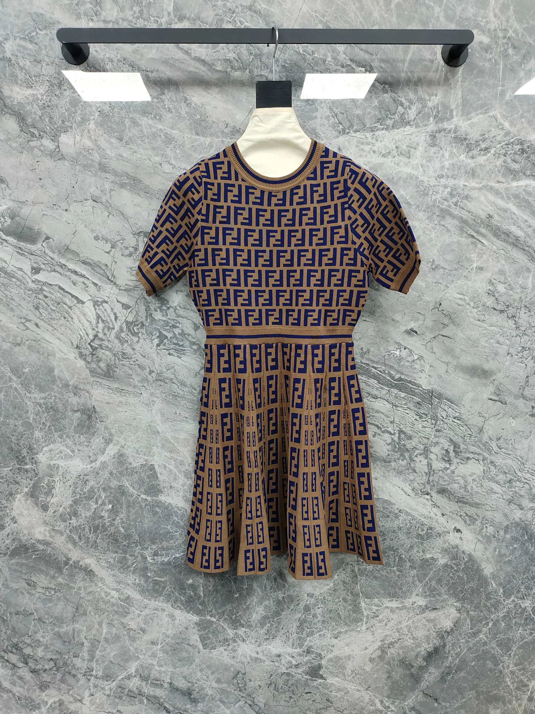 Платья Женские Fendi 18743536