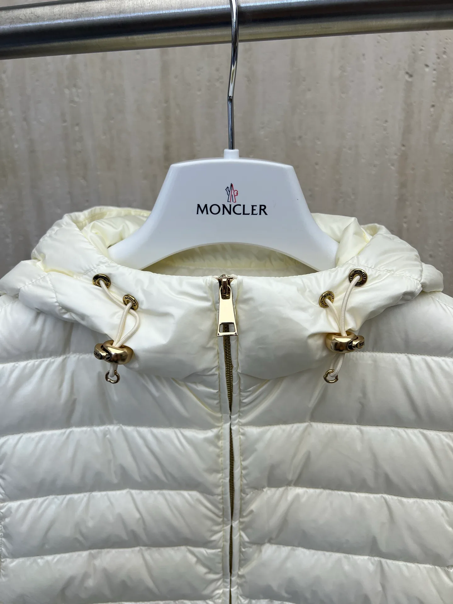 Куртки И Пуховики Женские Moncler 19628769