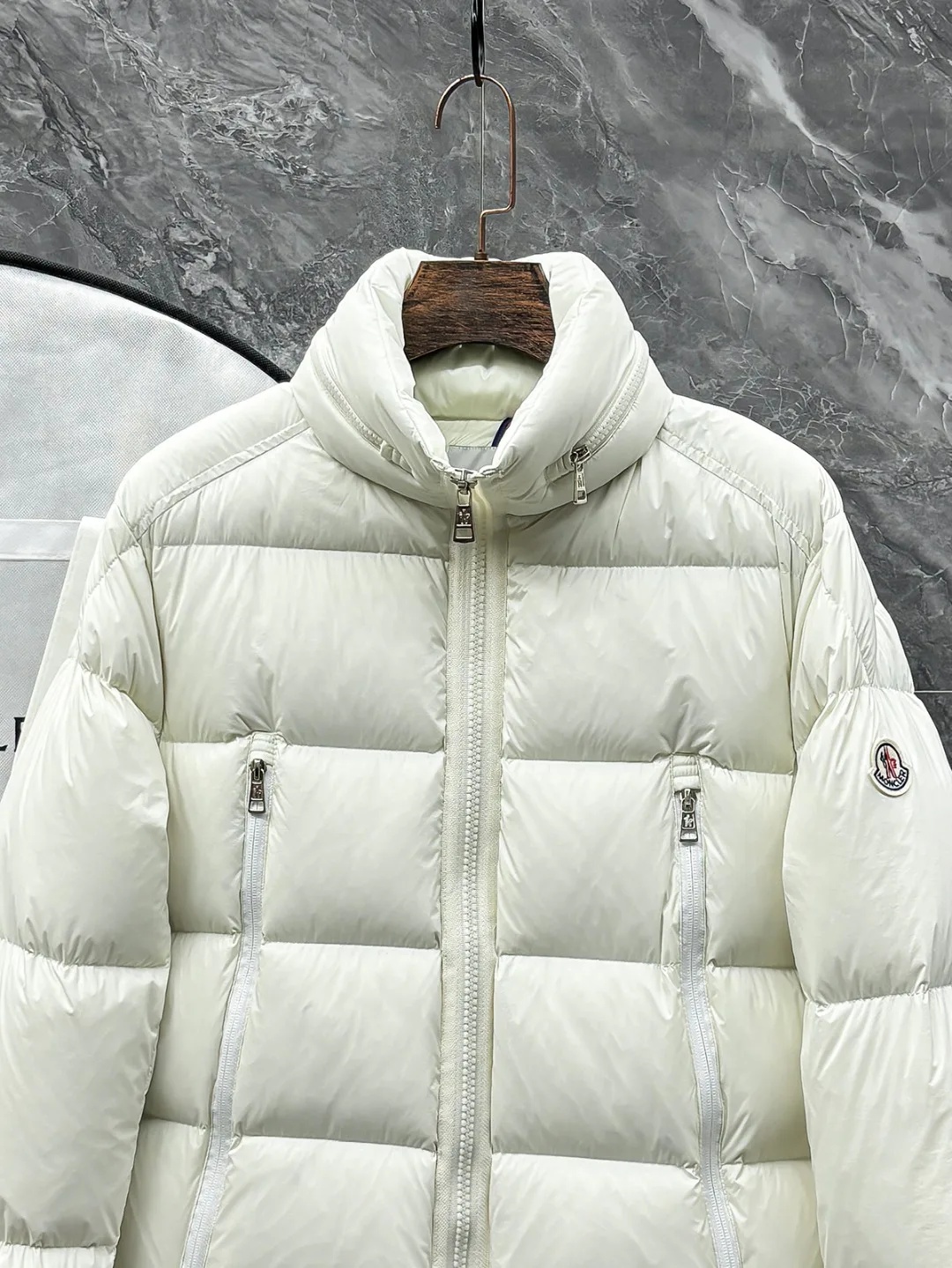 Куртки И Пуховики Мужские Moncler 1785902