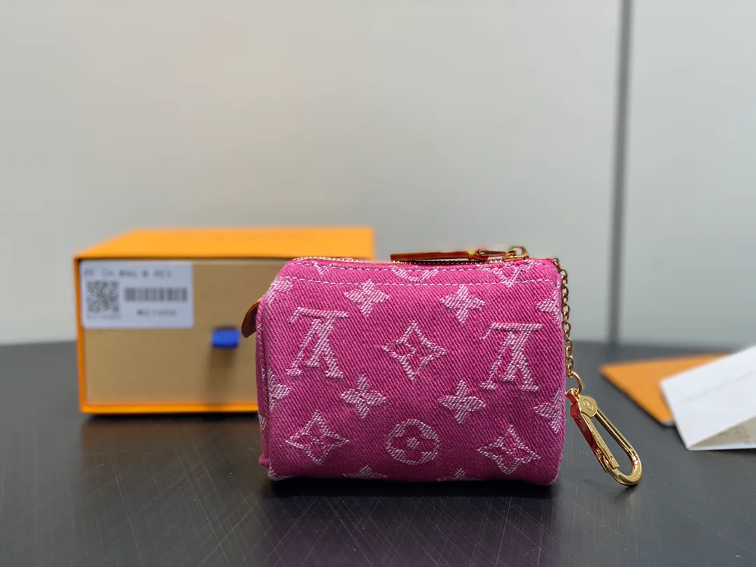 Клатчи Женские Louis Vuitton 11778114