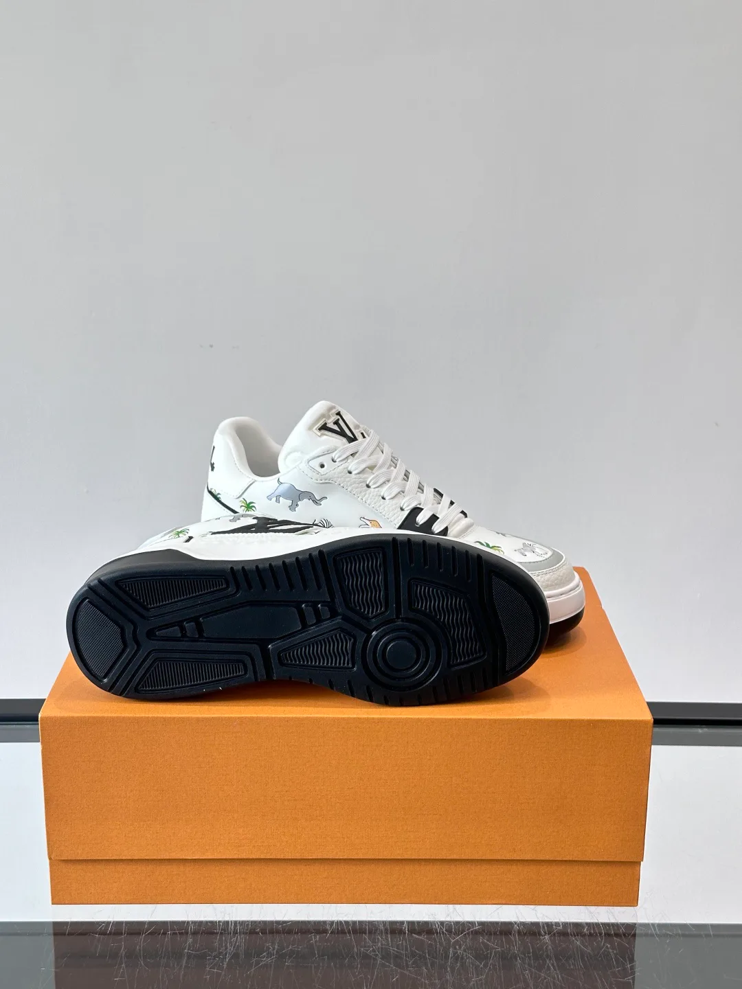 Кроссовки Мужские Louis Vuitton 11615775