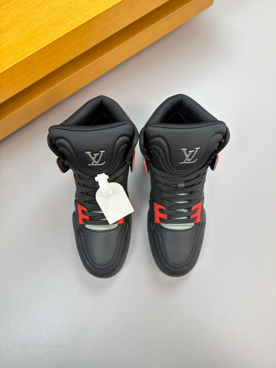 Кроссовки Мужские Louis Vuitton 476870