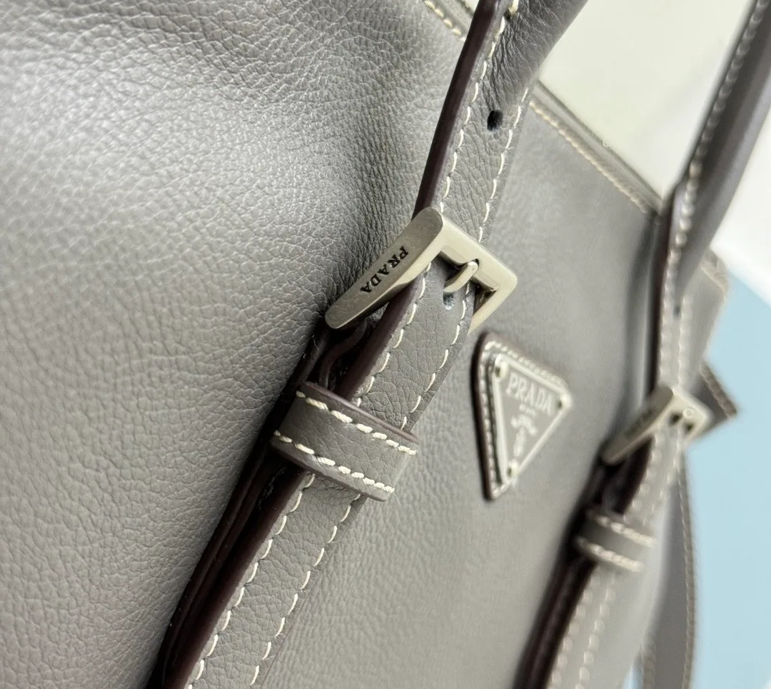 Классические Сумки Женские Prada 13223408