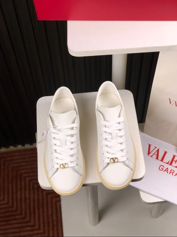 Кроссовки Женские Valentino 11707482