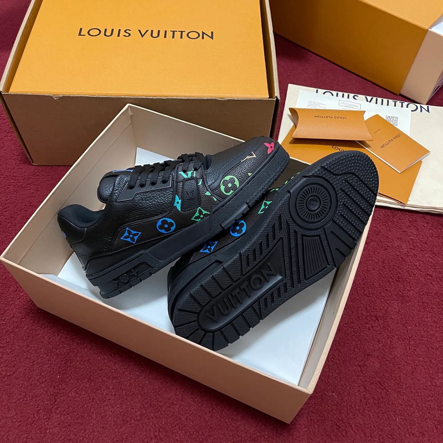 Кроссовки Женские Louis Vuitton 33716