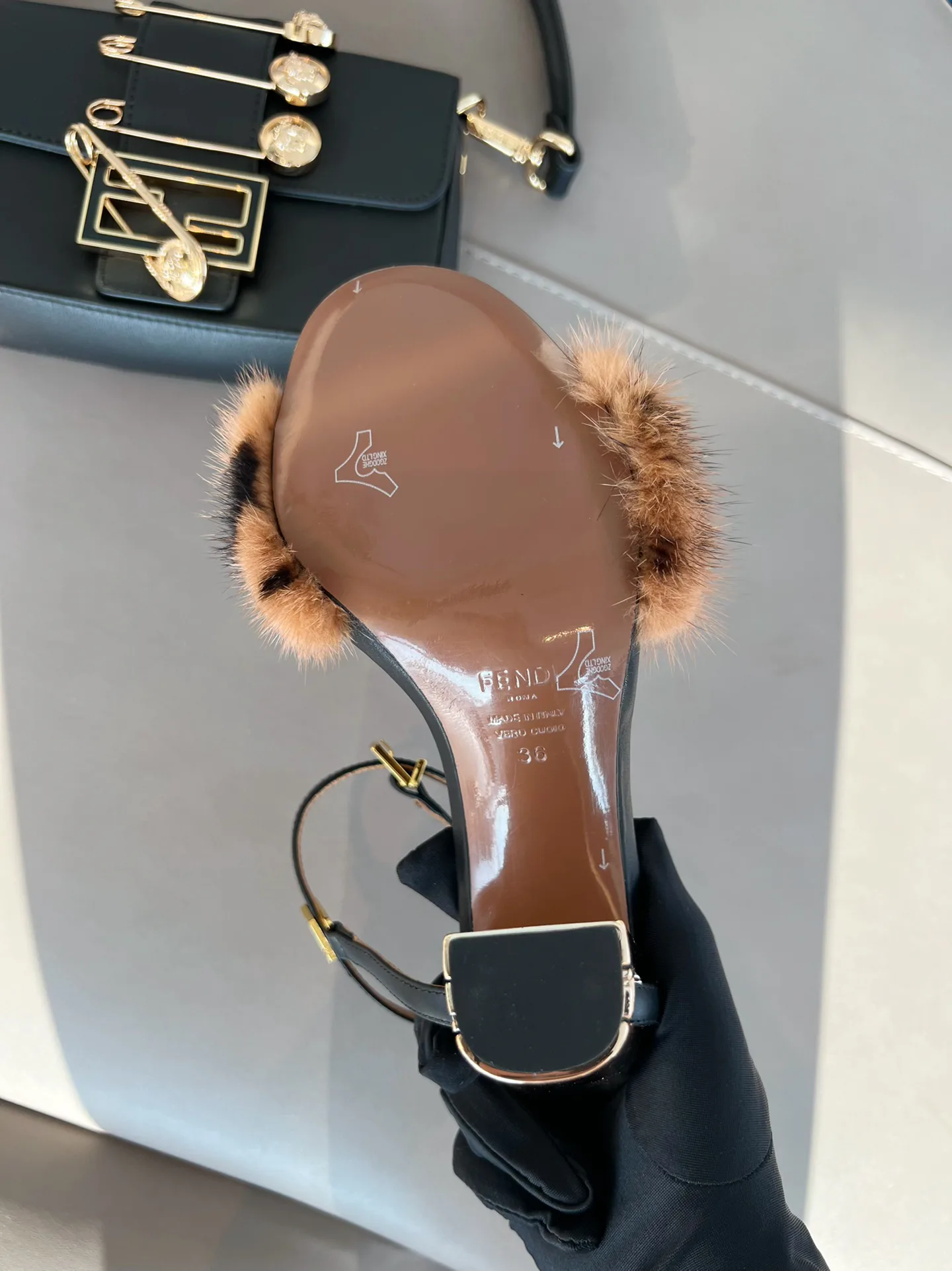 Босоножки Женские Fendi 10374