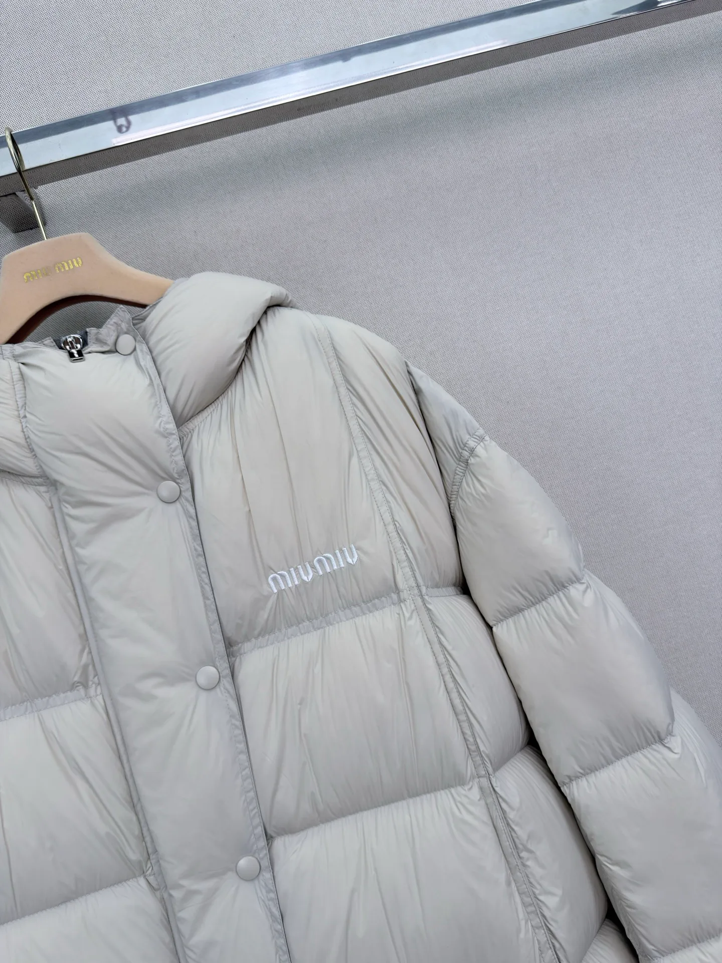 Куртки И Пуховики Женские Miu Miu 18710745