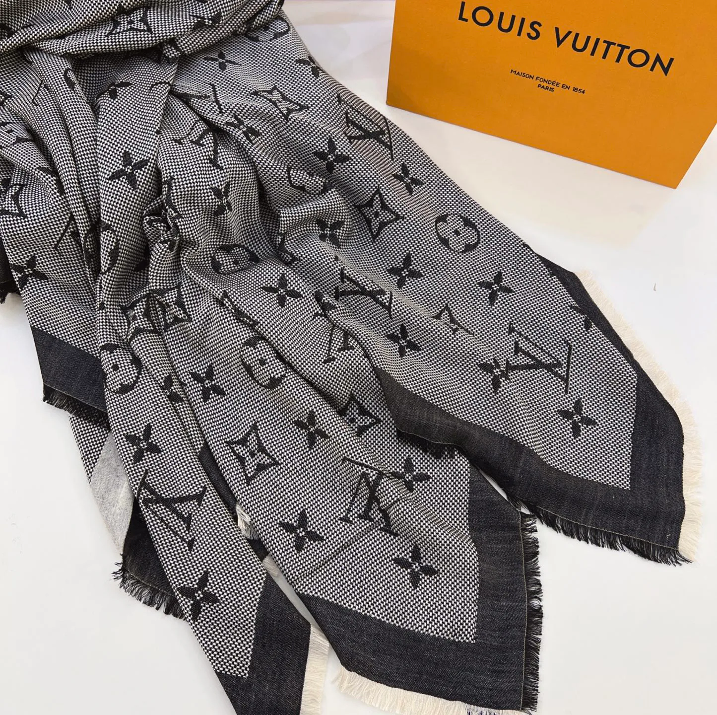 Шарфы Louis Vuitton 1652194
