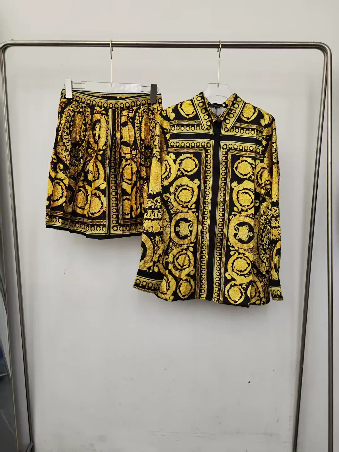 Костюмы Женские Versace 11391619