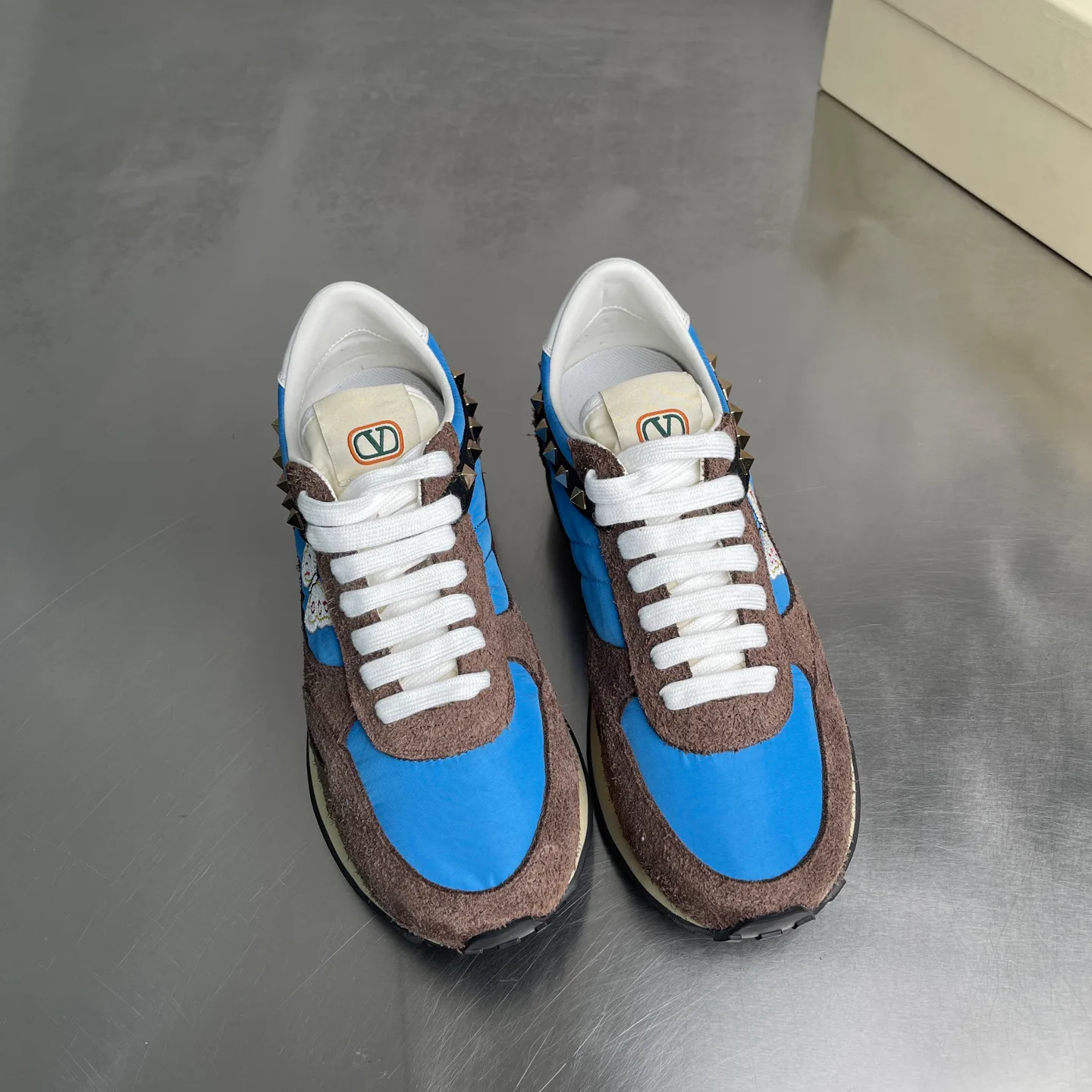 Кроссовки Женские Valentino 18039000