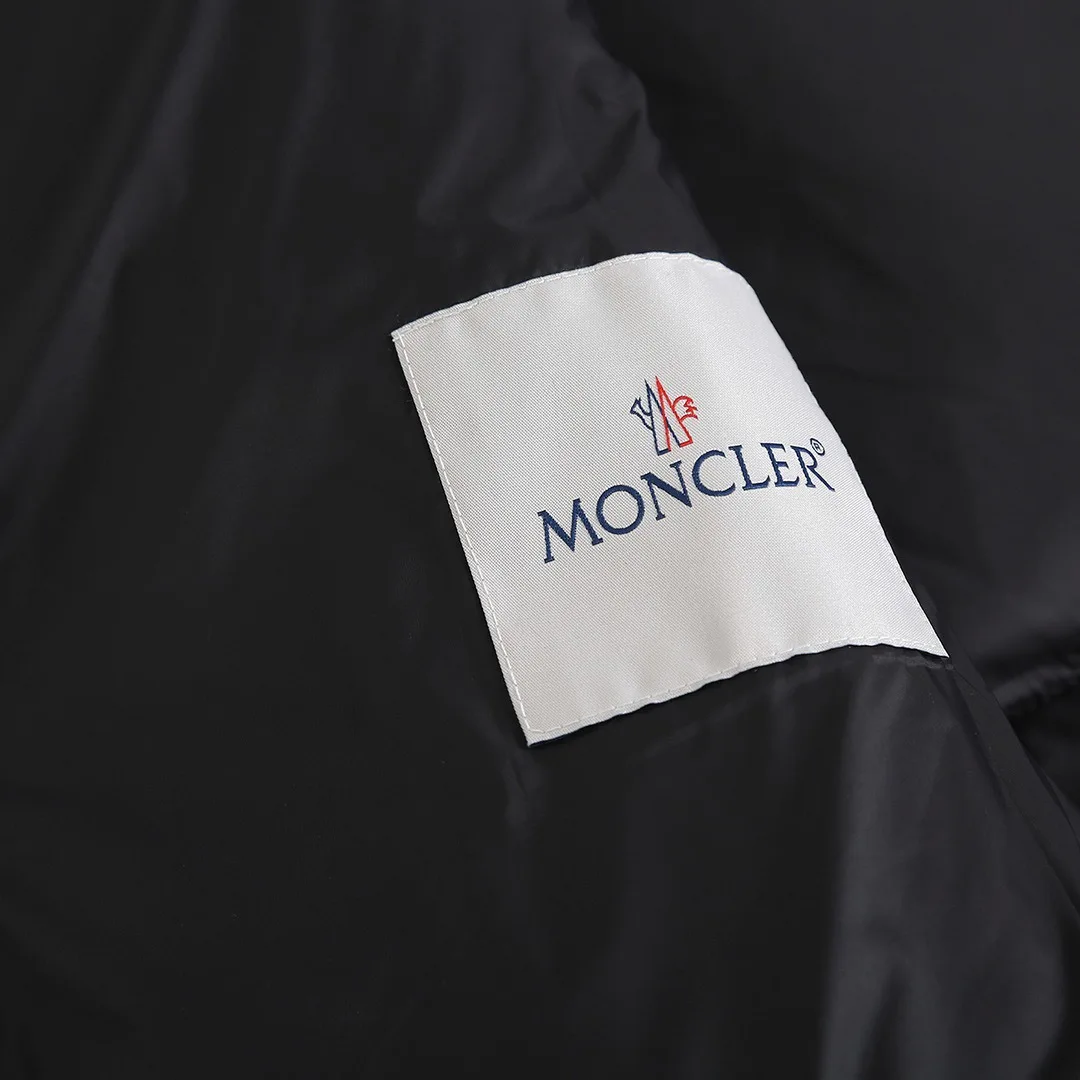 Жилеты Женские Moncler 18347402