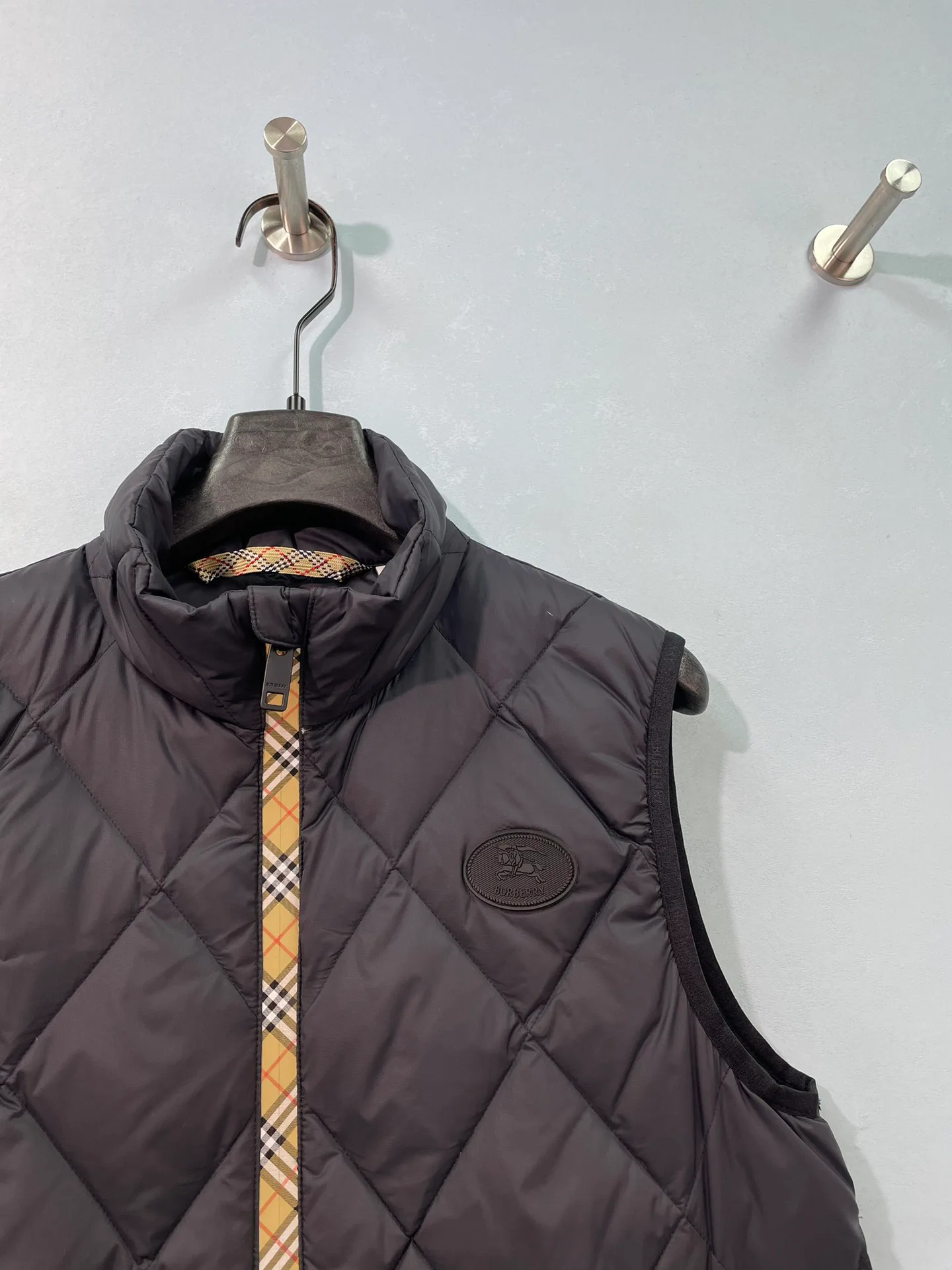 Жилеты Женские Burberry 18612413