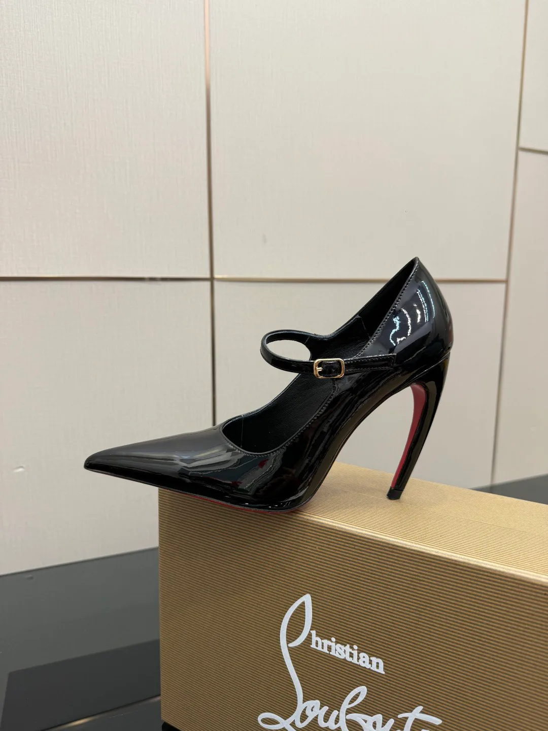 Туфли Женские Christian Louboutin 5052087