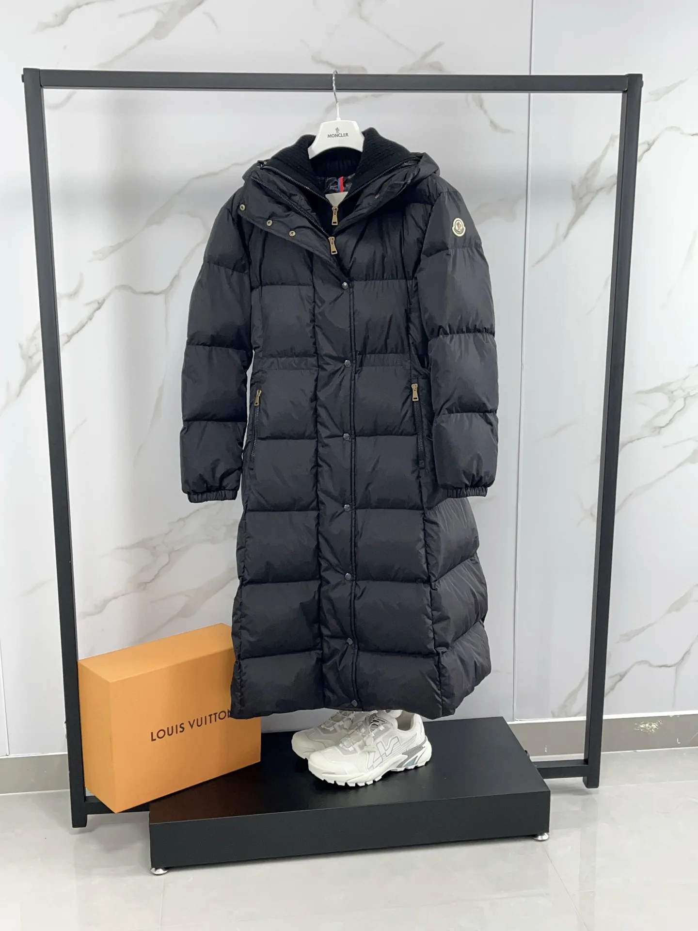 Куртки И Пуховики Женские Moncler 18188962