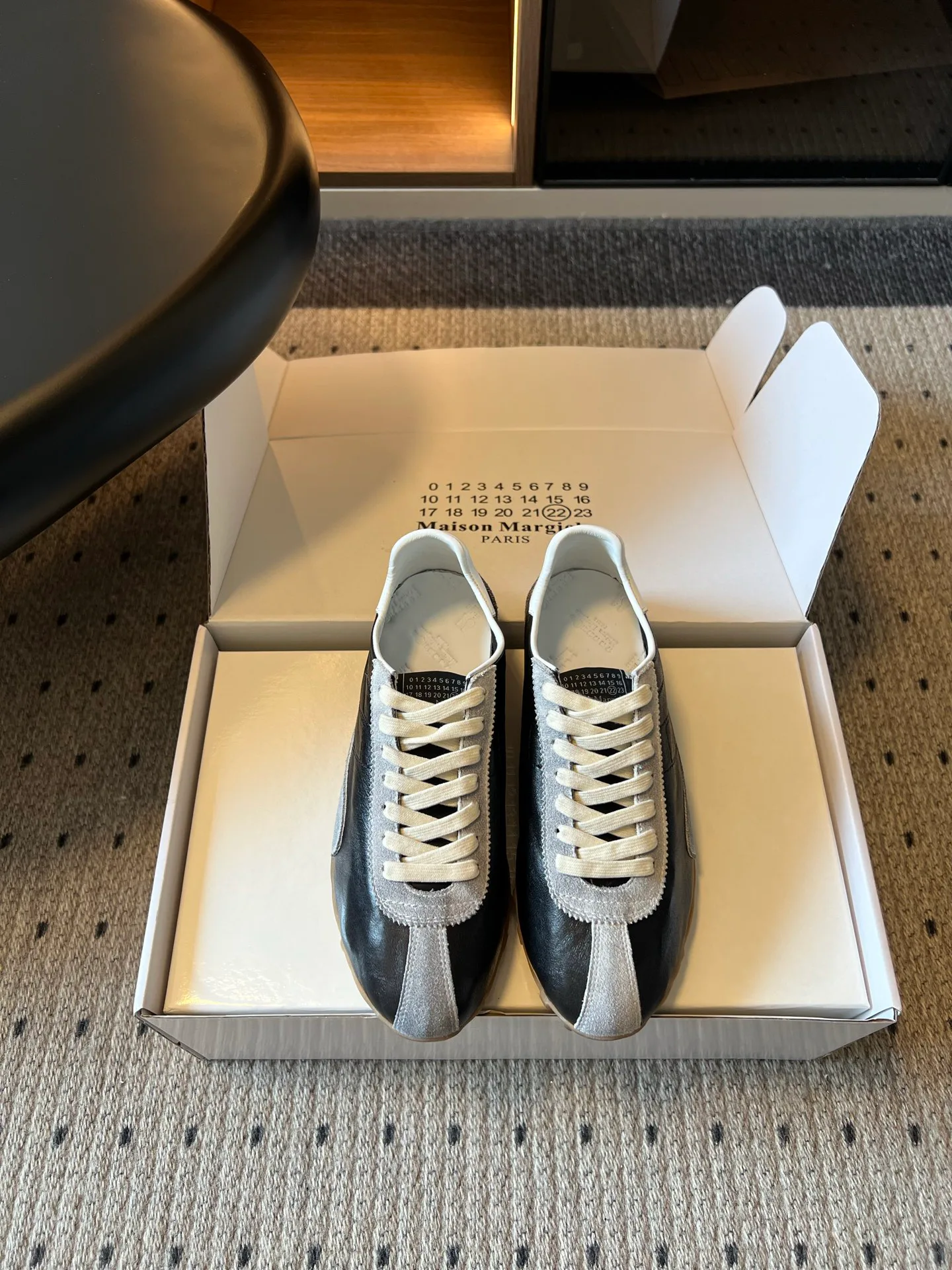Кроссовки Женские Maison Margiela 17523636