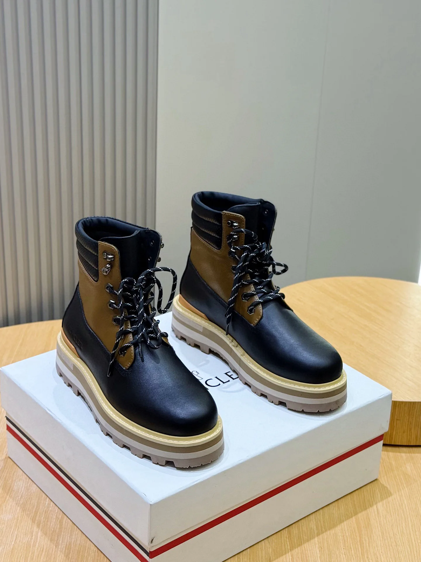 Ботинки Мужские Moncler 19548937