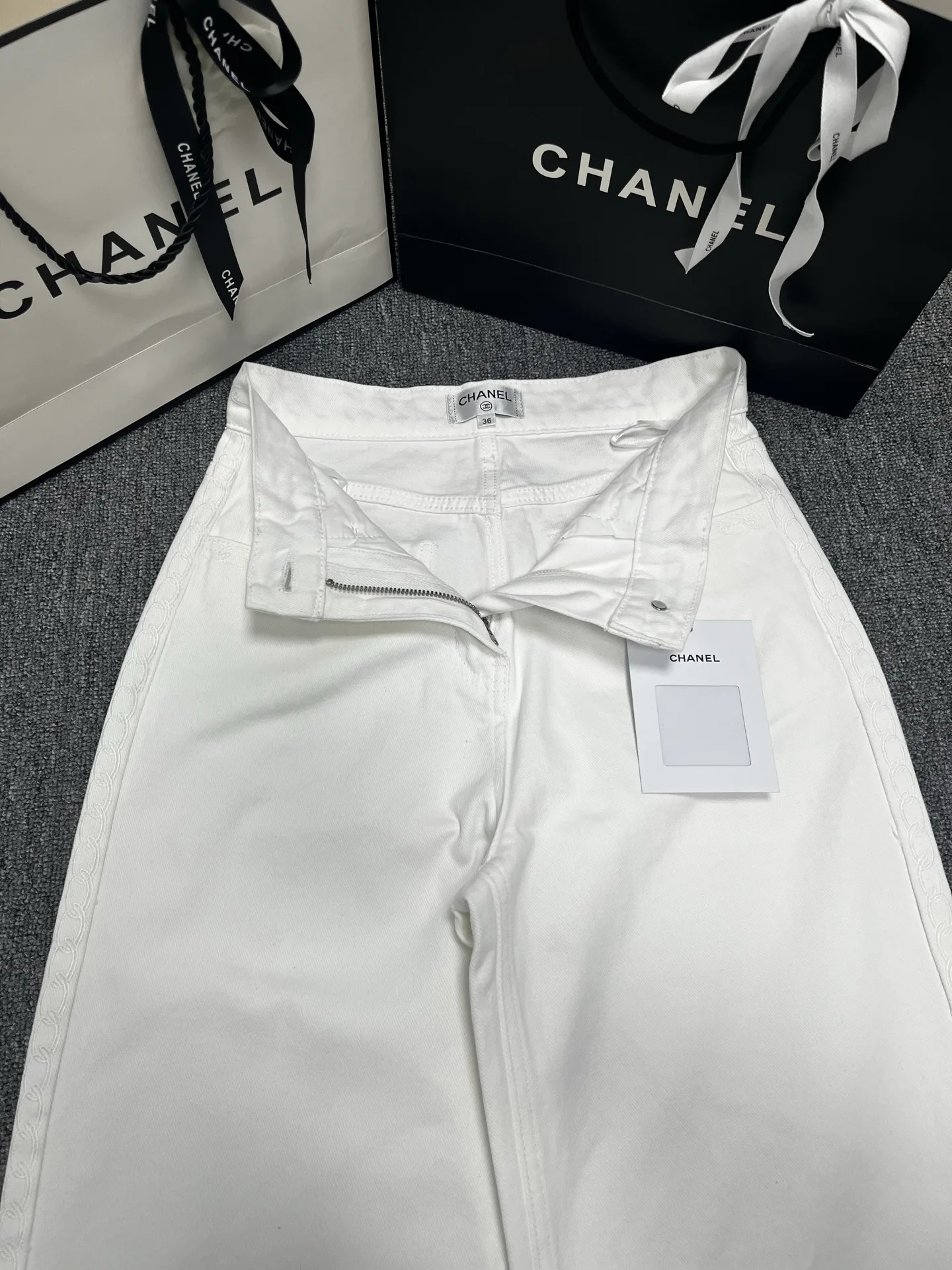 Джинсы Женские Chanel 11705333