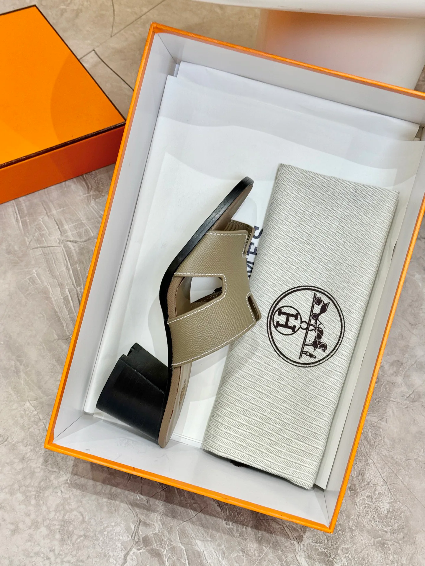 Босоножки Женские Hermes 10417171
