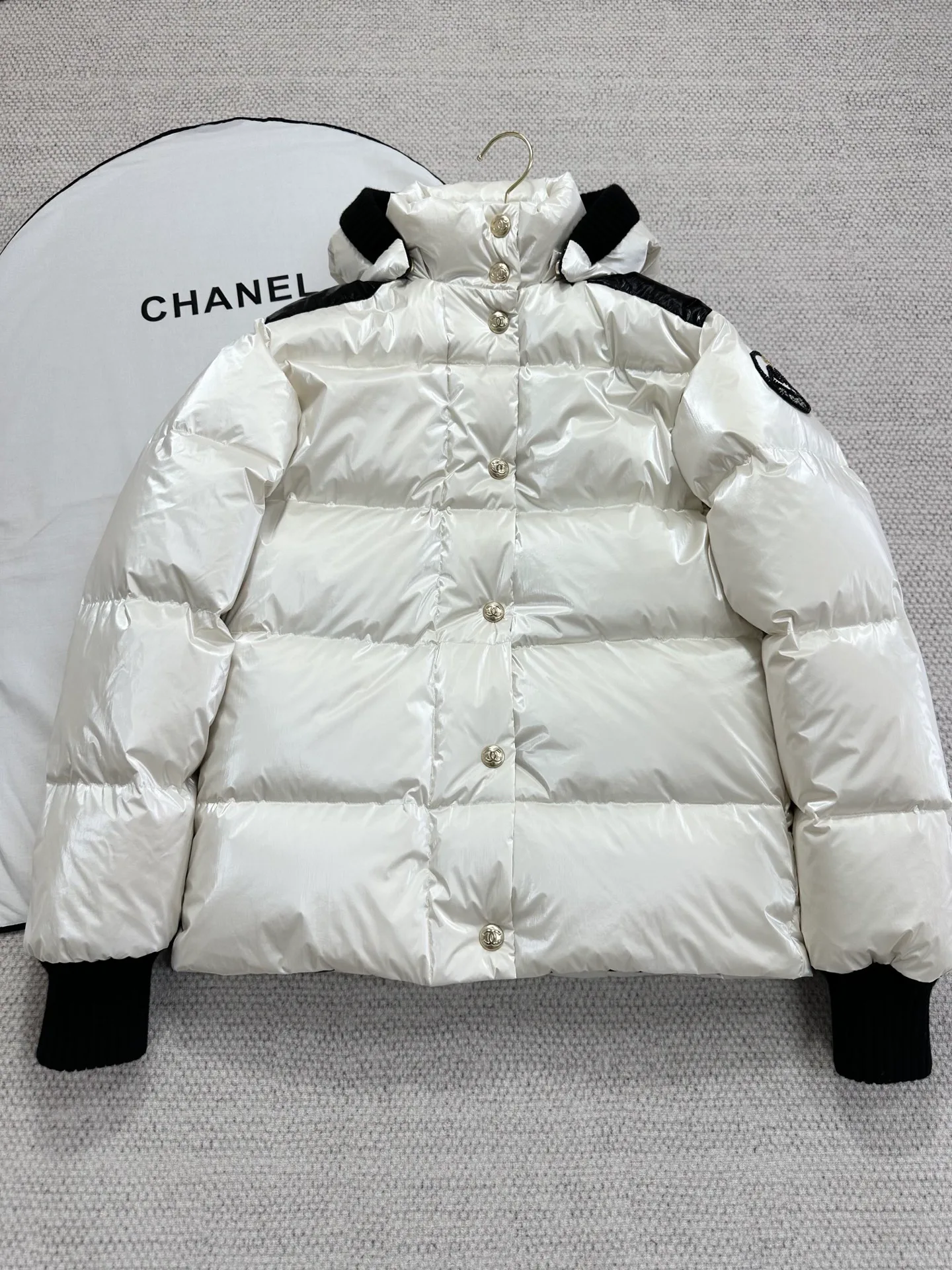Куртки И Пуховики Женские Chanel 1012363