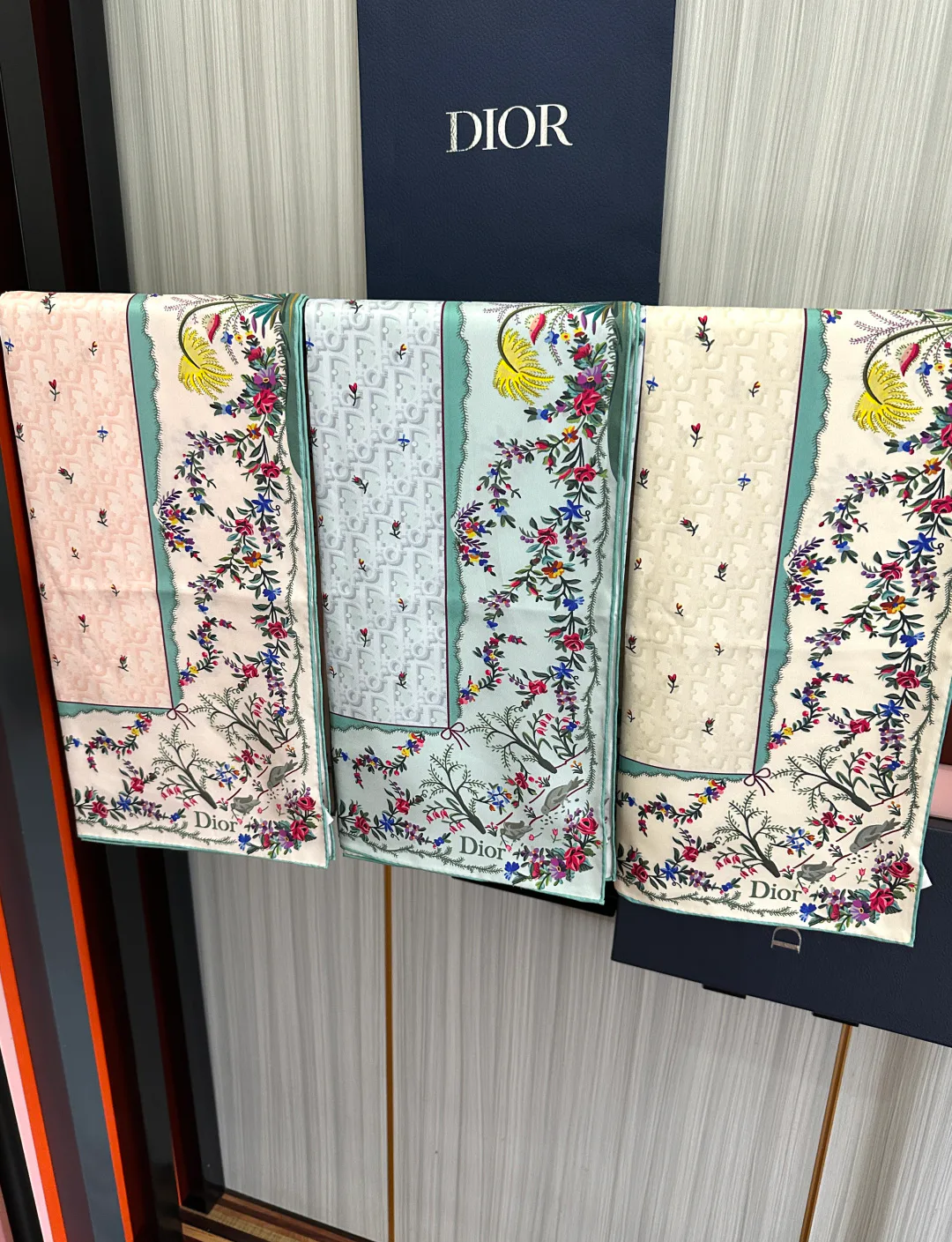 Платки Christian Dior 17076457