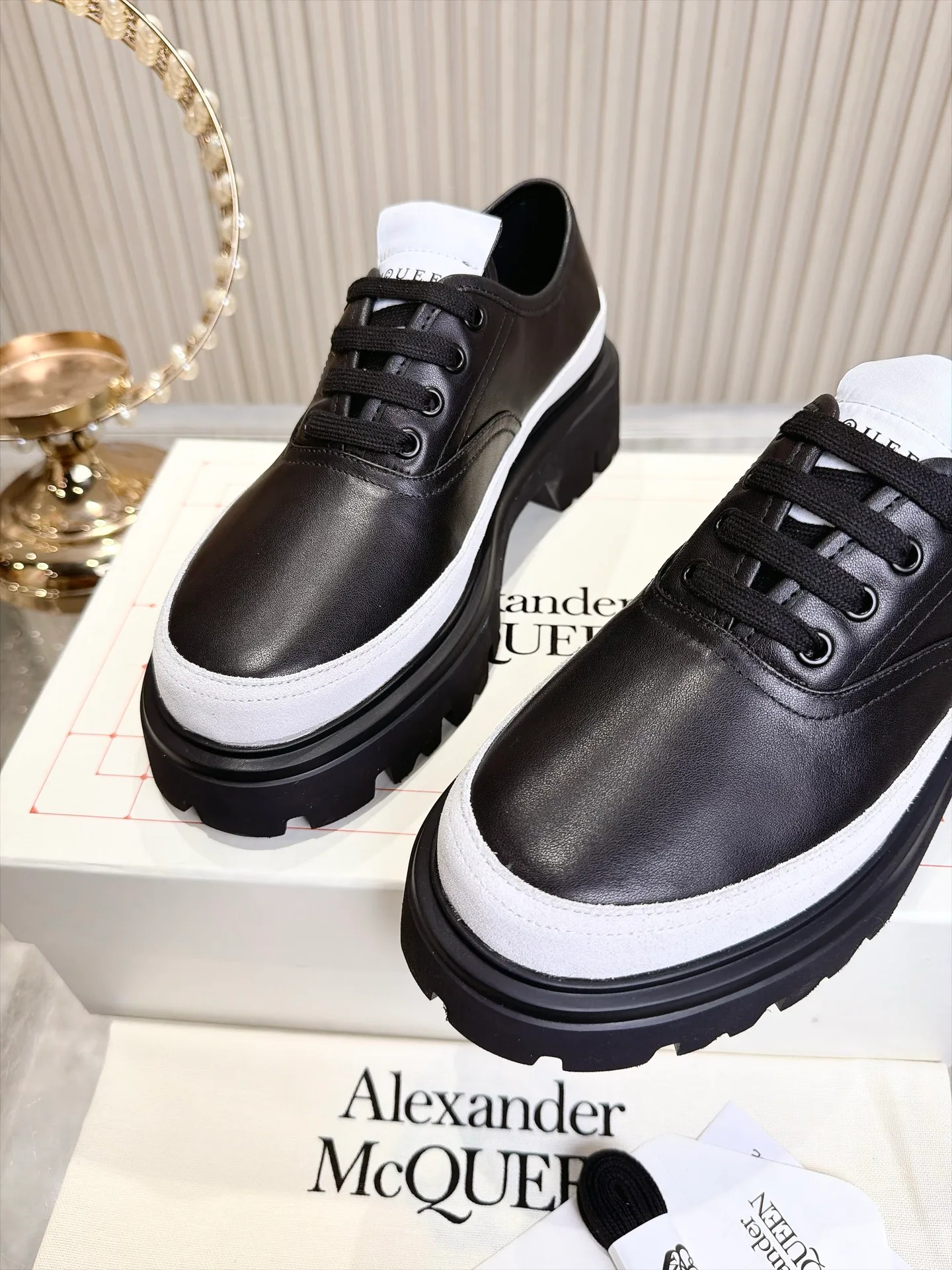Кроссовки Женские Alexander Mcqueen 19080143
