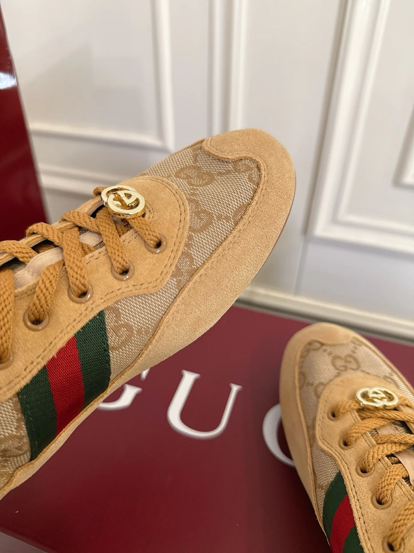 Кроссовки Женские Gucci 299736