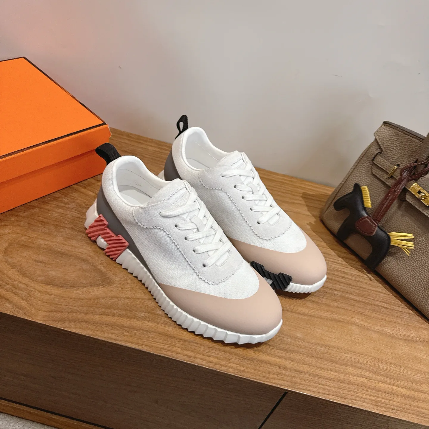 Кроссовки Женские Hermes 14814715