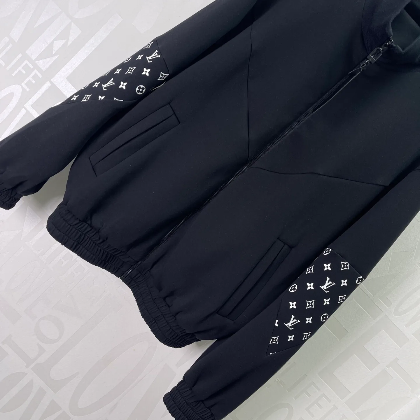 Костюмы Женские Louis Vuitton 950527